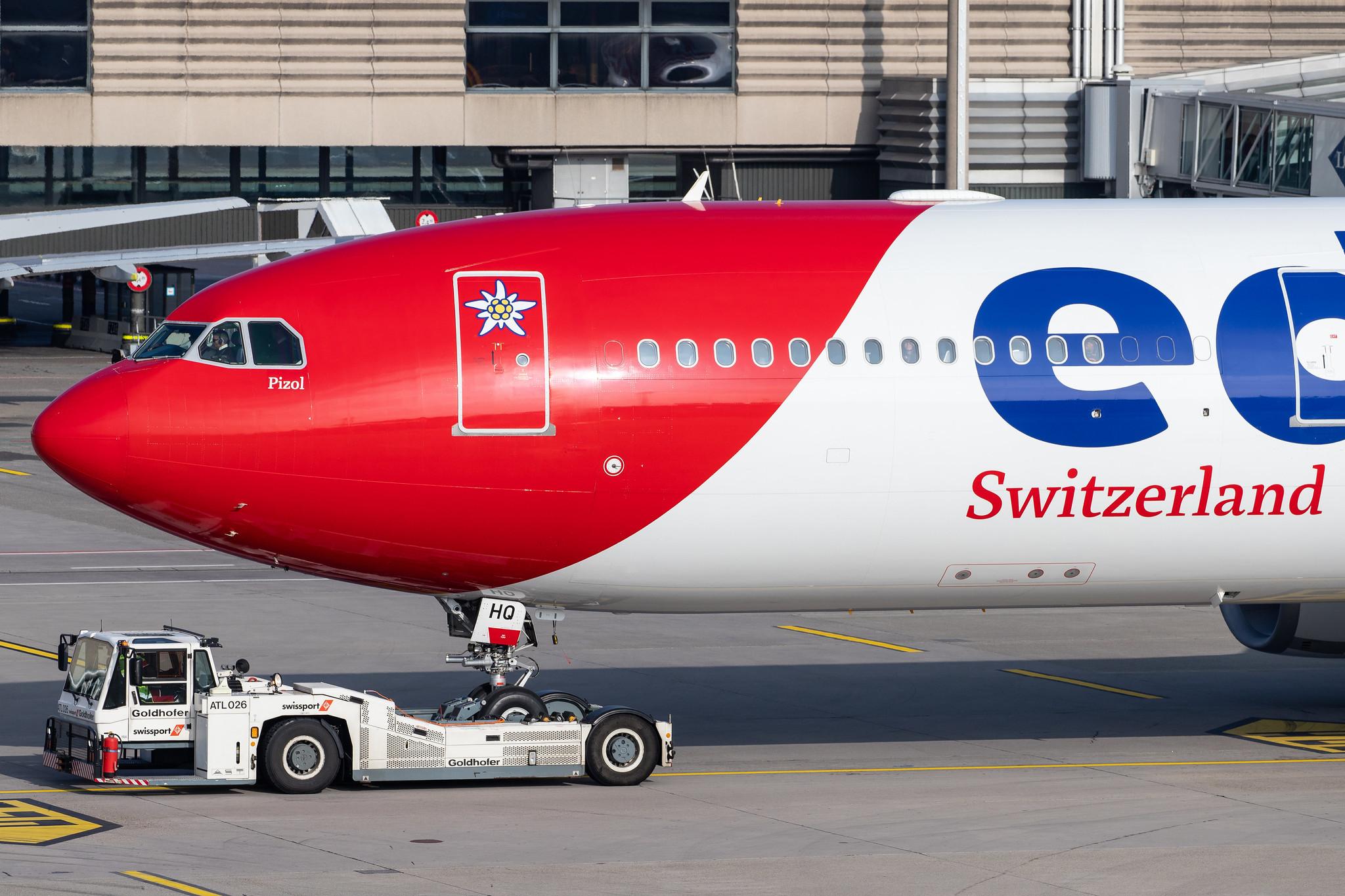 Flughafen Zürich: Edelweiss Air (WK / EDW) |  Airbus A330-343 A333 | HB-JHQ | MSN 1193