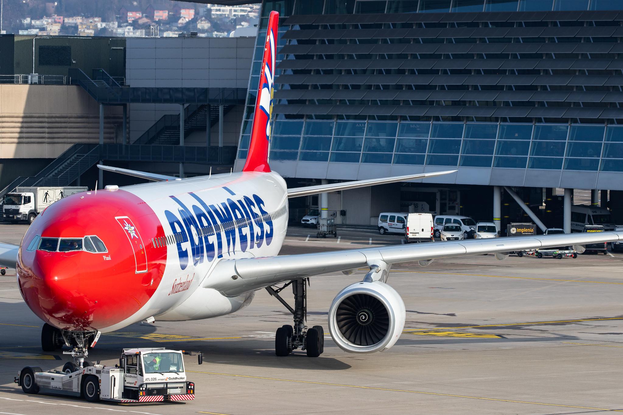 Flughafen Zürich: Edelweiss Air (WK / EDW) |  Airbus A330-343 A333 | HB-JHQ | MSN 1193