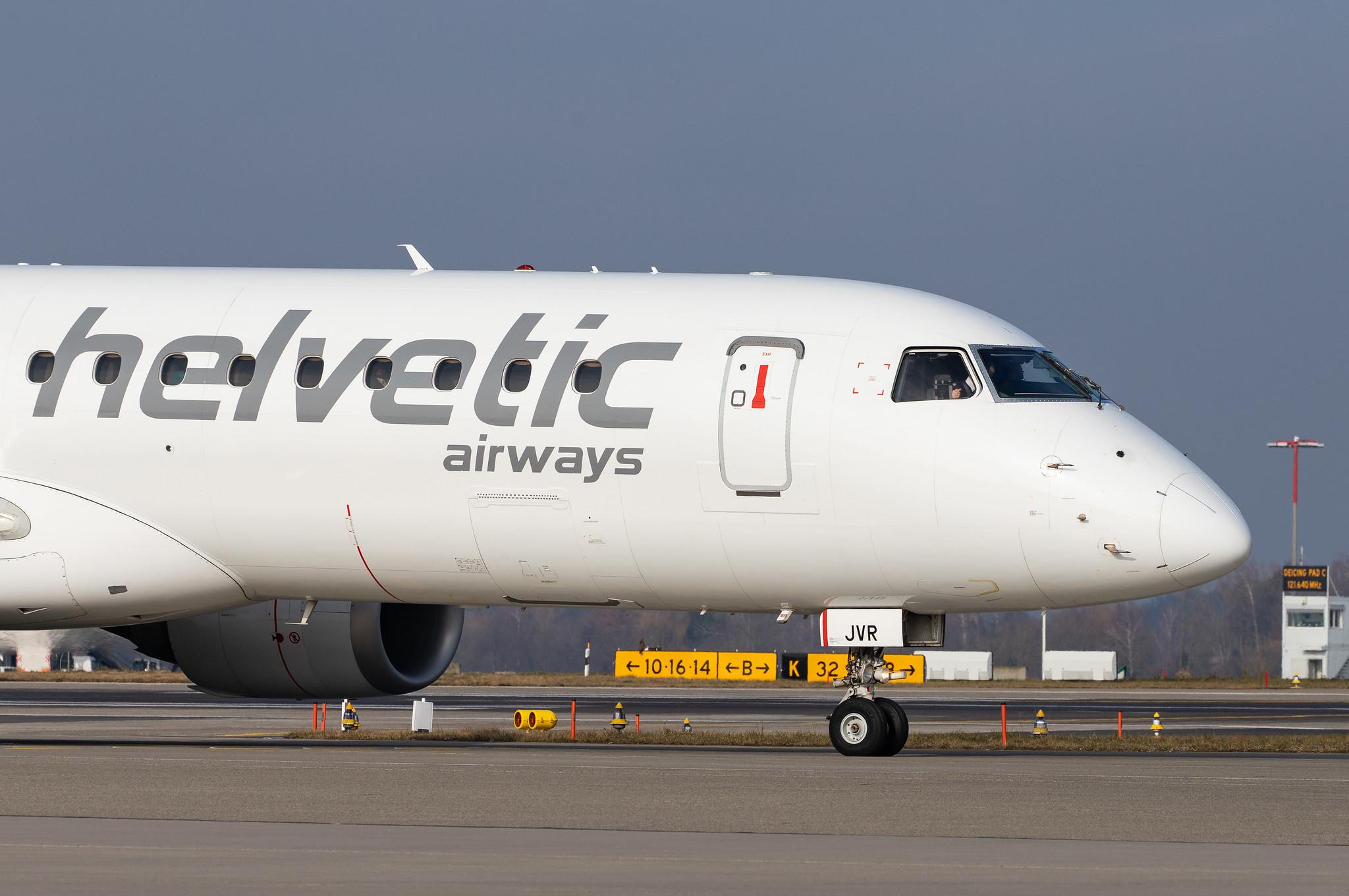 Flughafen Zürich: Helvetic Airways (2L / OAW) |  Embraer E190LR E190 | HB-JVR | MSN 19000435