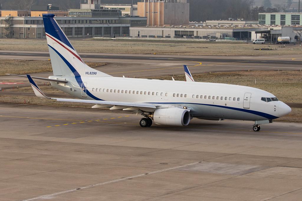 Flughafen Zürich: HyundiaMotor Co.  |  Boeing 737-7GE(BBJ) B737 | HL8290 | MSN 41375