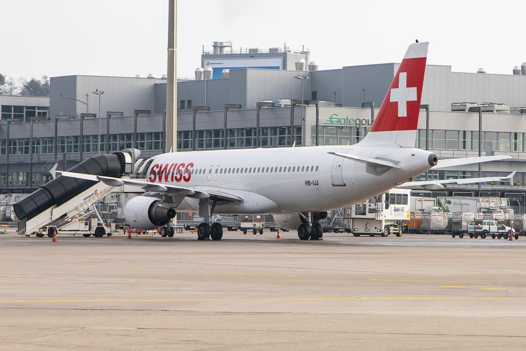 Flughafen Zürich: Swiss (LX / SWR) |  Airbus A320-214 A320 | HB-IJJ | MSN 0585