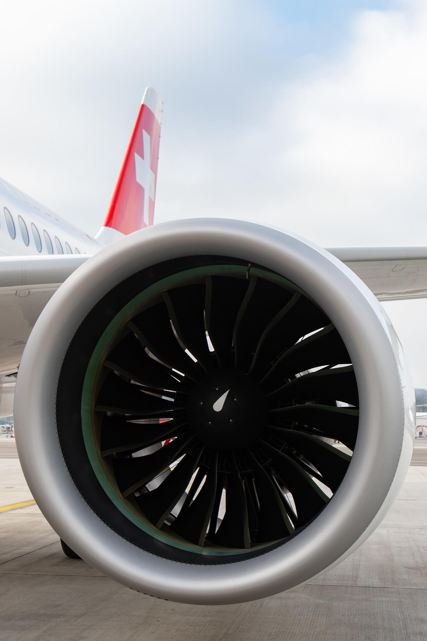 Flughafen Zürich: Swiss (LX / SWR) |  Airbus A220-100 BCS1 | HB-JBA | MSN 50010