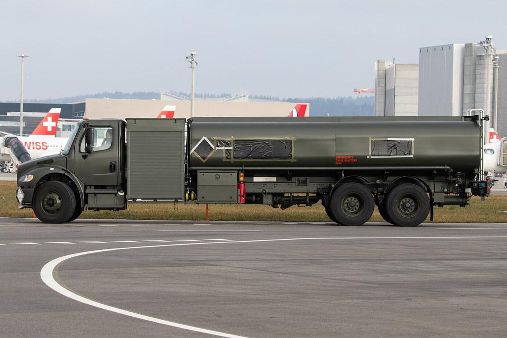 Flughafen Zürich: USAF Tanklastwagen / Tanker Trucks |