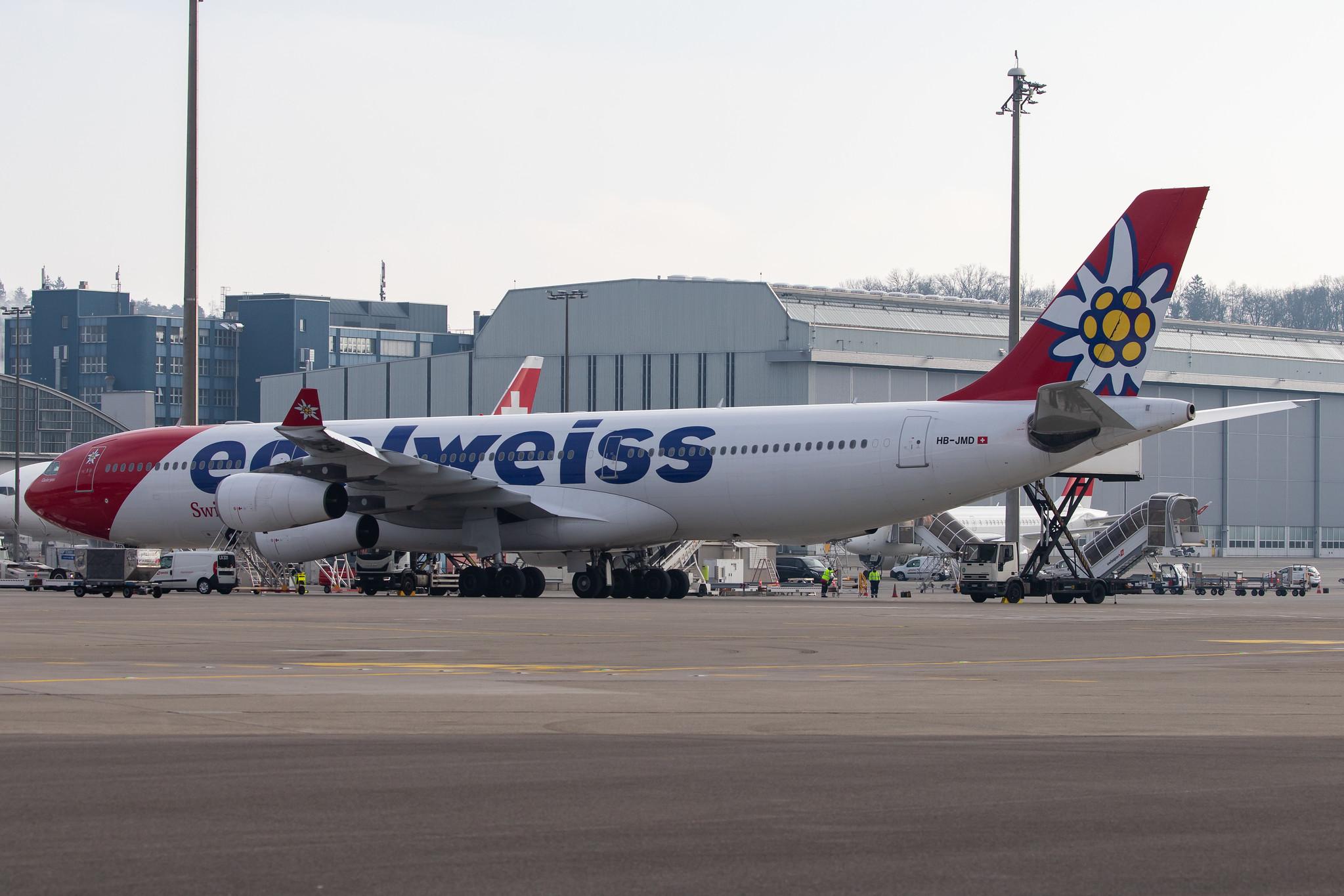 Flughafen Zürich: Edelweiss Air (WK / EDW) |  Airbus A340-313 A343 | HB-JMD | MSN 556