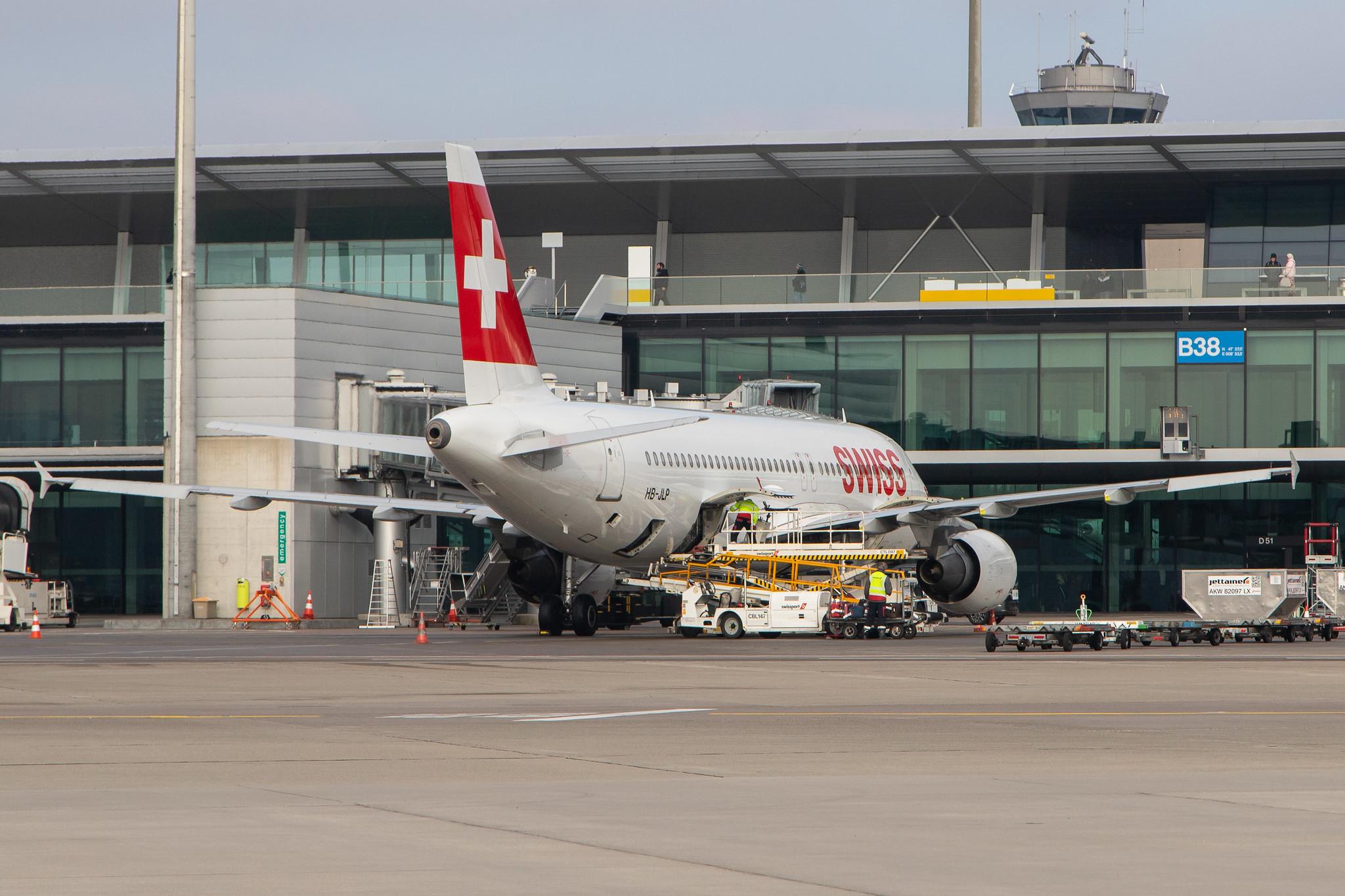 Flughafen Zürich: Swiss (LX / SWR) |  Airbus A320-214 A320 | HB-JLP | MSN 4618