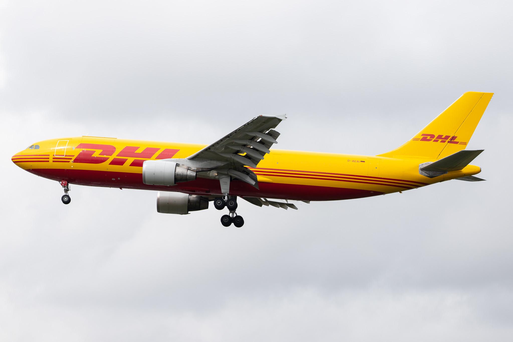 London Heathrow Airport: DHL (D0 / DHK) | Operator: European Air Transport |  Airbus A300B4-622R(F) A306 | D-AEAI | MSN 637