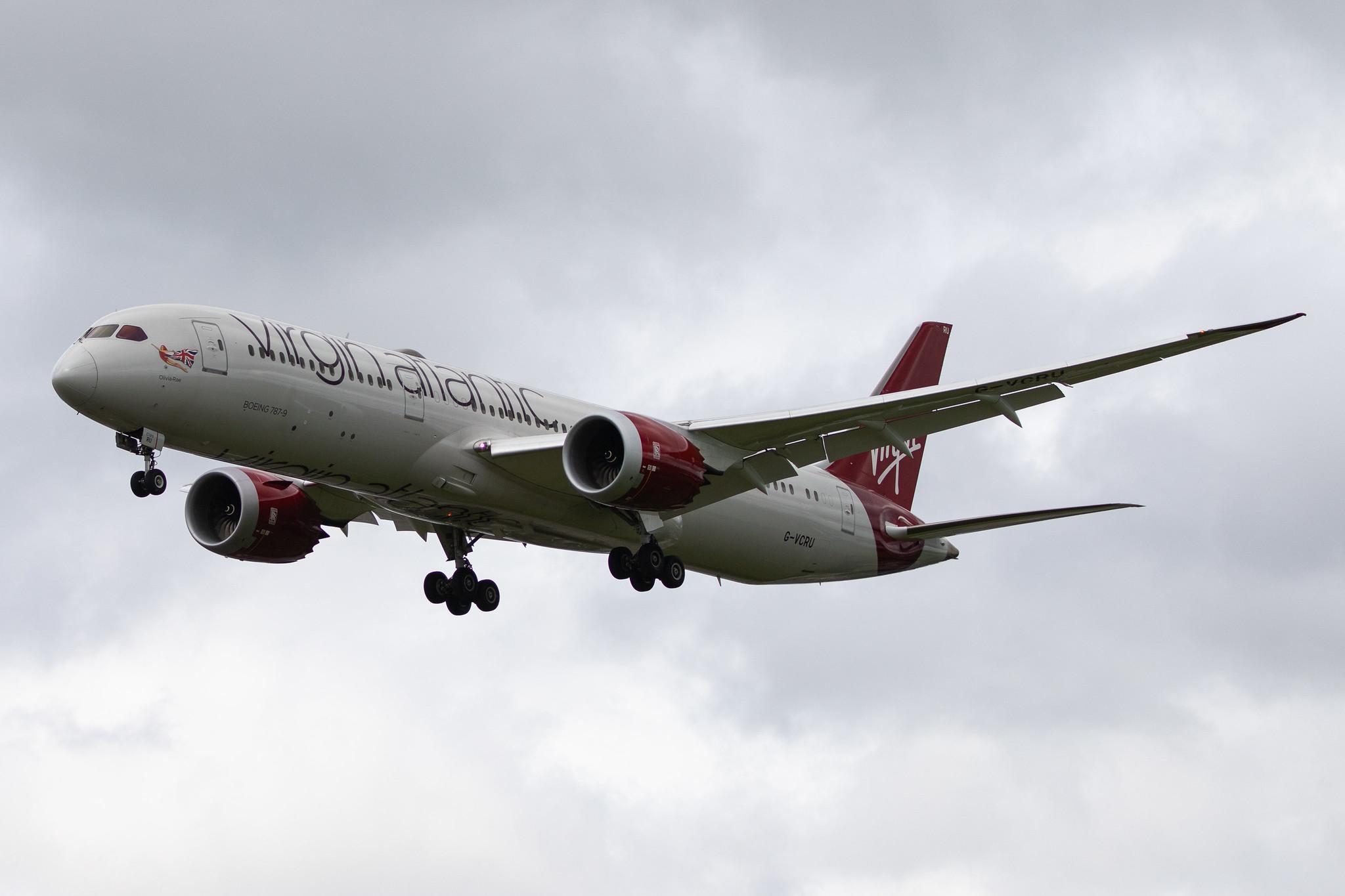 London Heathrow Airport: Virgin Atlantic (VS / VIR) |  Boeing 787-9 Dreamliner B789 | G-VCRU | MSN 37972