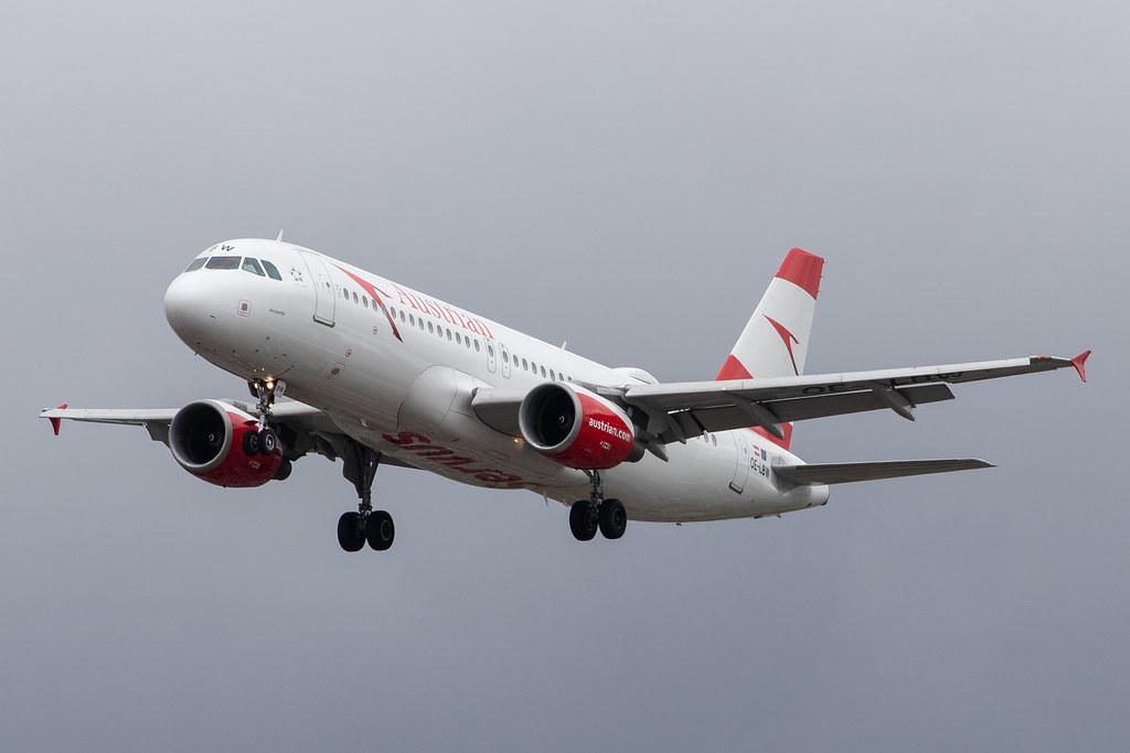 London Heathrow Airport: Austrian Airlines (OS / AUA) |  Airbus A320-214 A320 | OE-LBW | MSN 1678