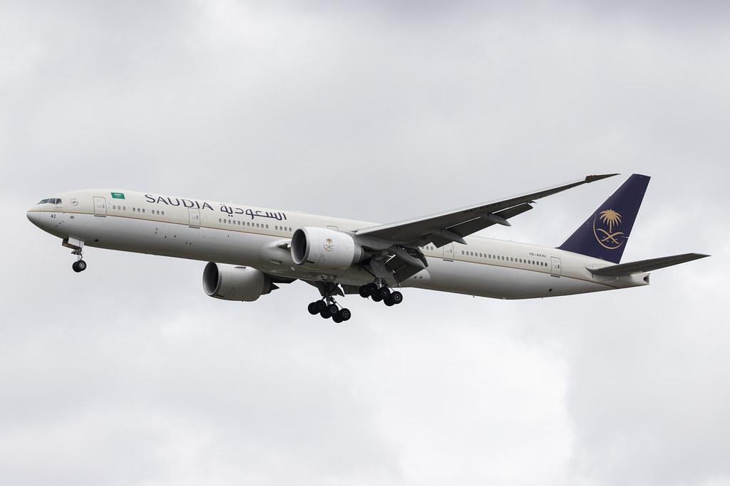 London Heathrow Airport: Saudia (SV / SVA) |  Boeing 777-368(ER) B77W | HZ-AK42 | MSN 62762