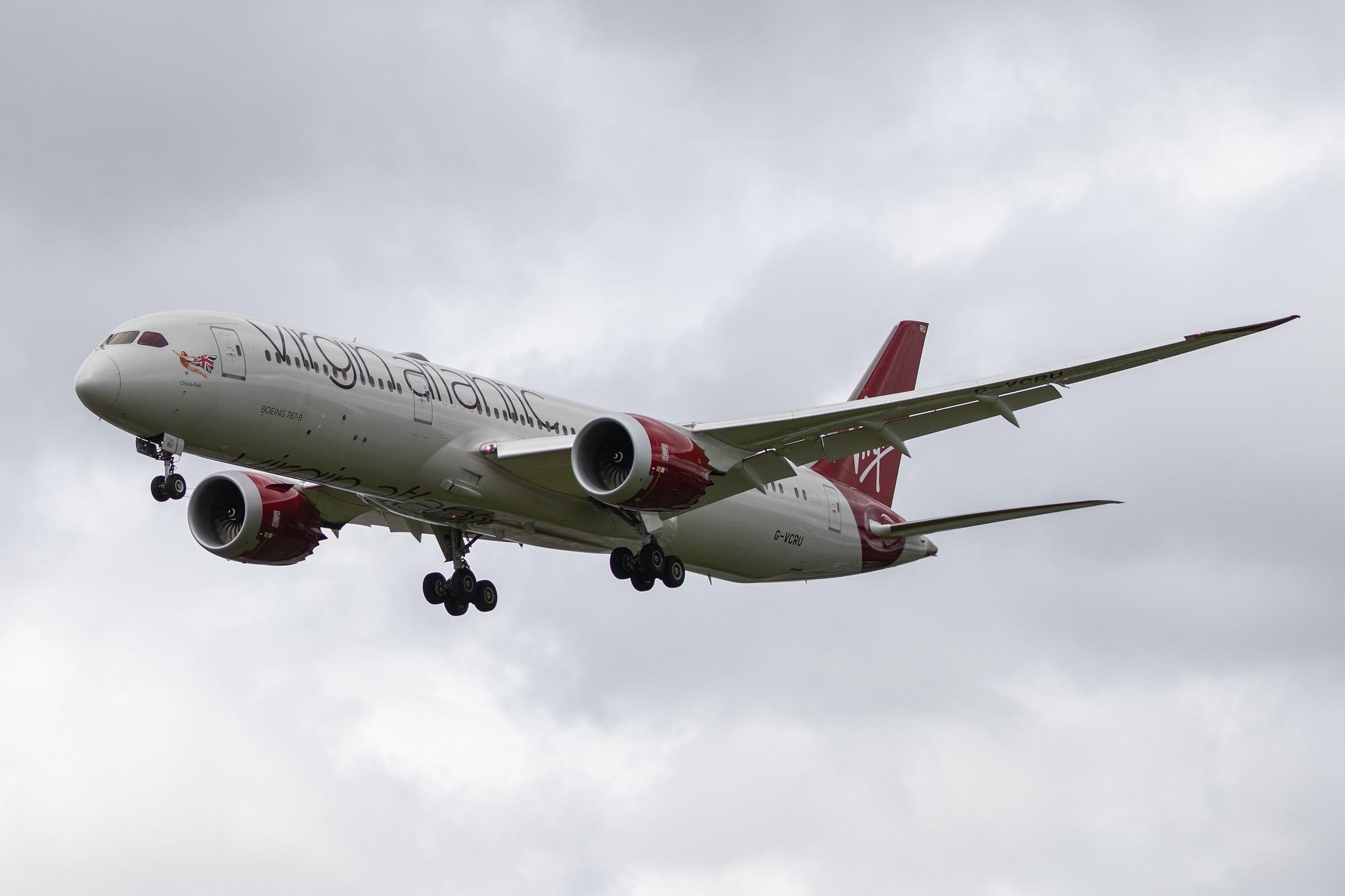 London Heathrow Airport: Virgin Atlantic (VS / VIR) |  Boeing 787-9 Dreamliner B789 | G-VCRU | MSN 37972