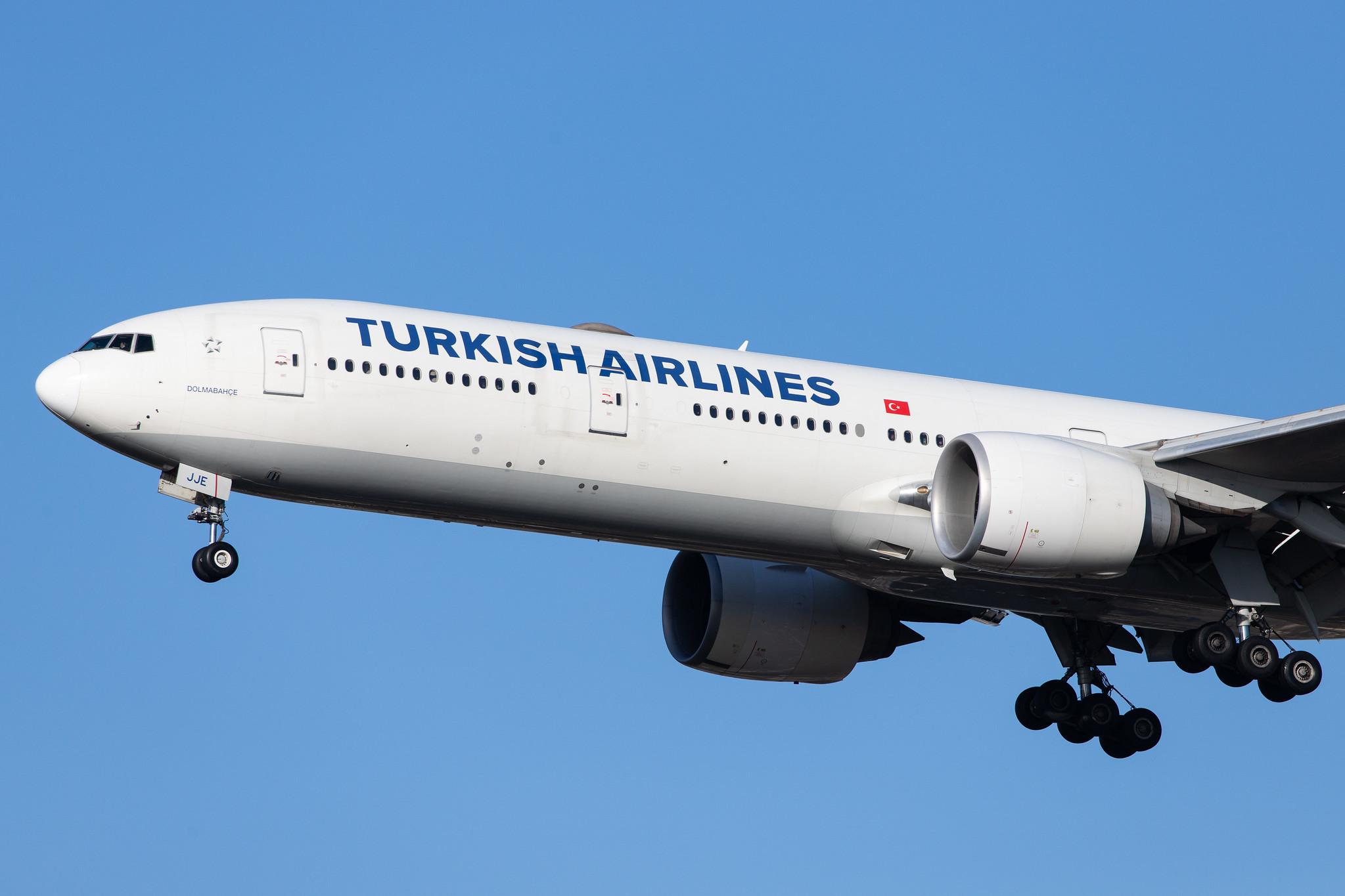 London Heathrow Airport: Turkish Airlines (TK / THY) |  Boeing 777-3F2(ER) B77W | TC-JJE | MSN 40707