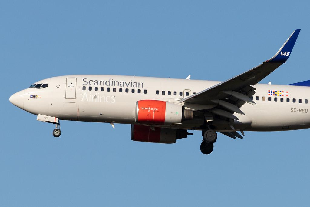 London Heathrow Airport: SAS (SK / SAS) |  Boeing 737-76N B737 | SE-REU | MSN 33005