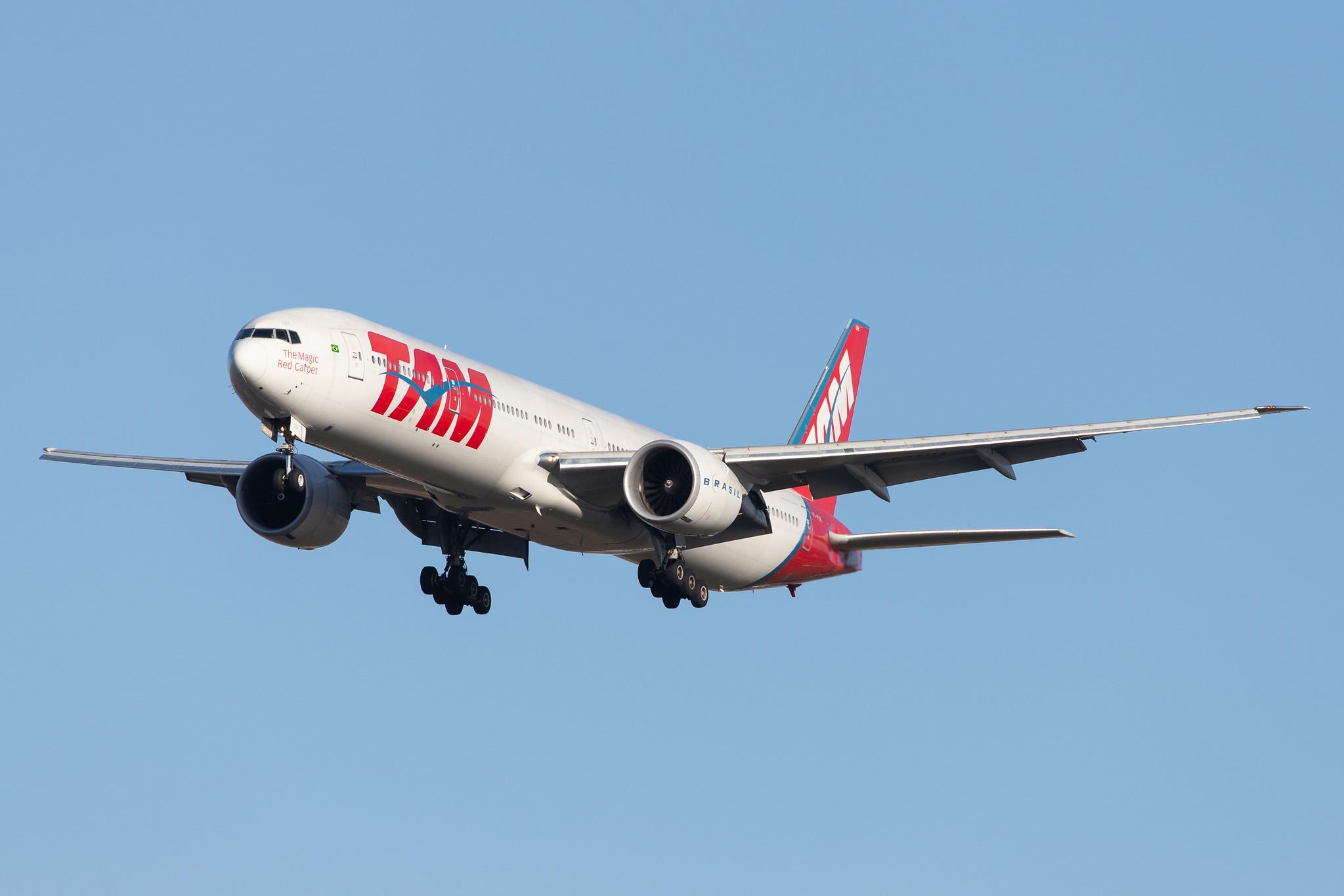 London Heathrow Airport: LATAM Airlines (LA / LAN) | Operator: LATAM Brasil |  Boeing 777-32W(ER) B77W | PT-MUH | MSN 38889