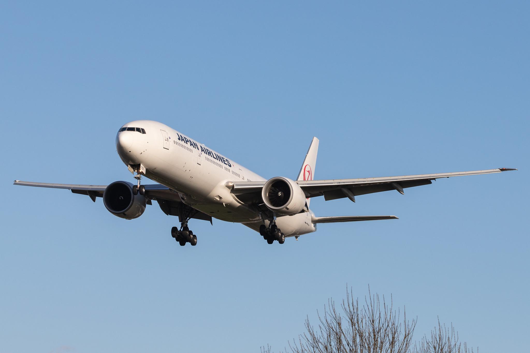 London Heathrow Airport: Japan Airlines (JL / JAL) |  Boeing 777-346(ER) B77W | JA739J | MSN 32437