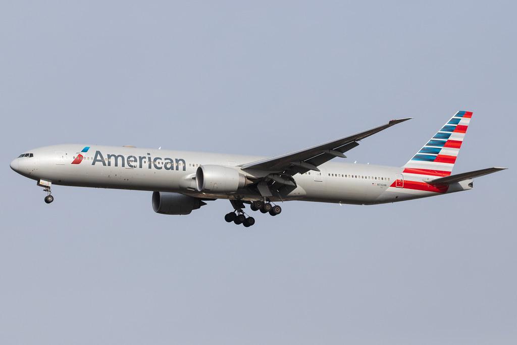 London Heathrow Airport: American Airlines (AA / AAL) |  Boeing 777-323(ER) B77W | N732AN | MSN 31549