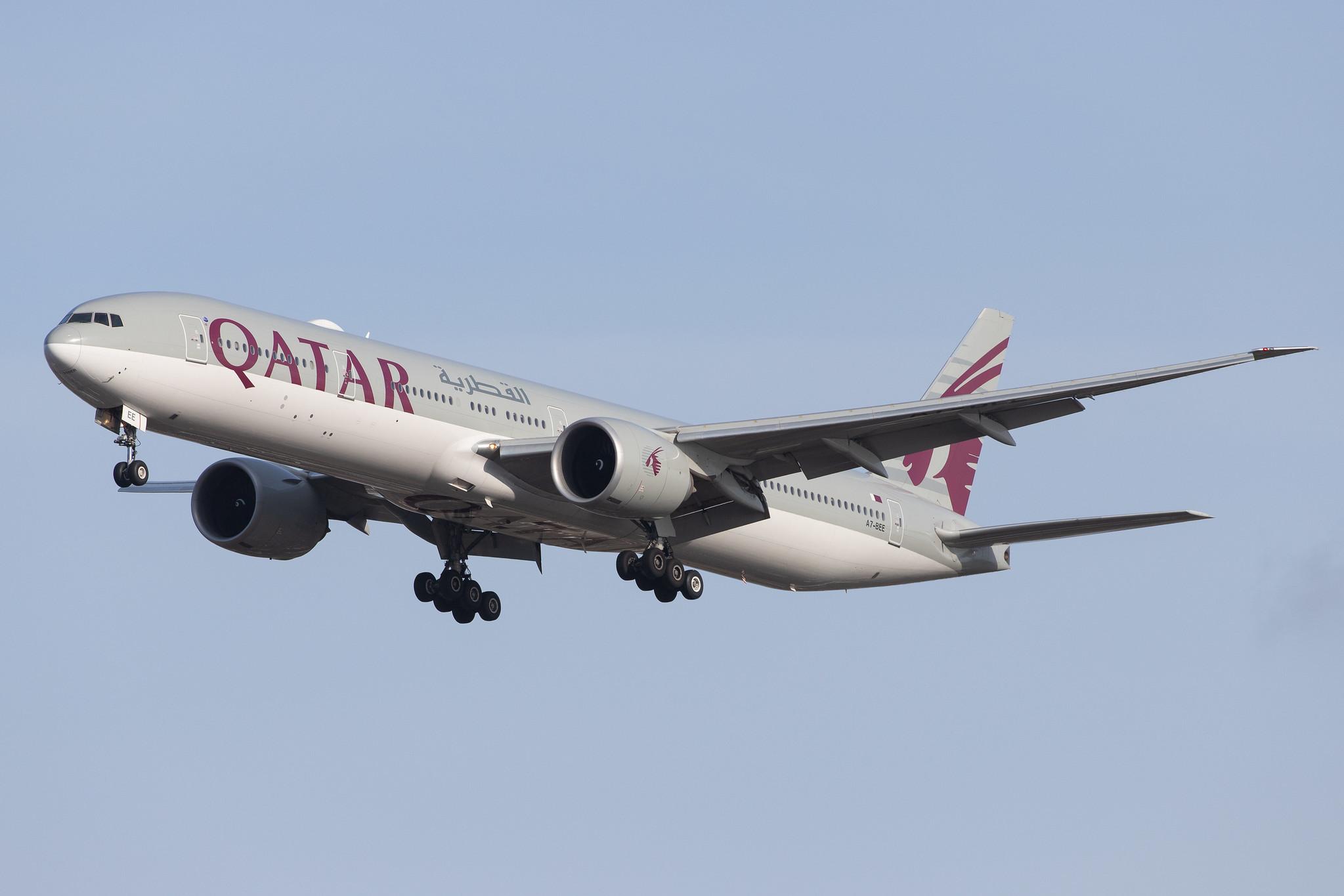 London Heathrow Airport: Qatar Airways (QR / QTR) |  Boeing 777-3DZ(ER) B77W | A7-BEE | MSN 60331