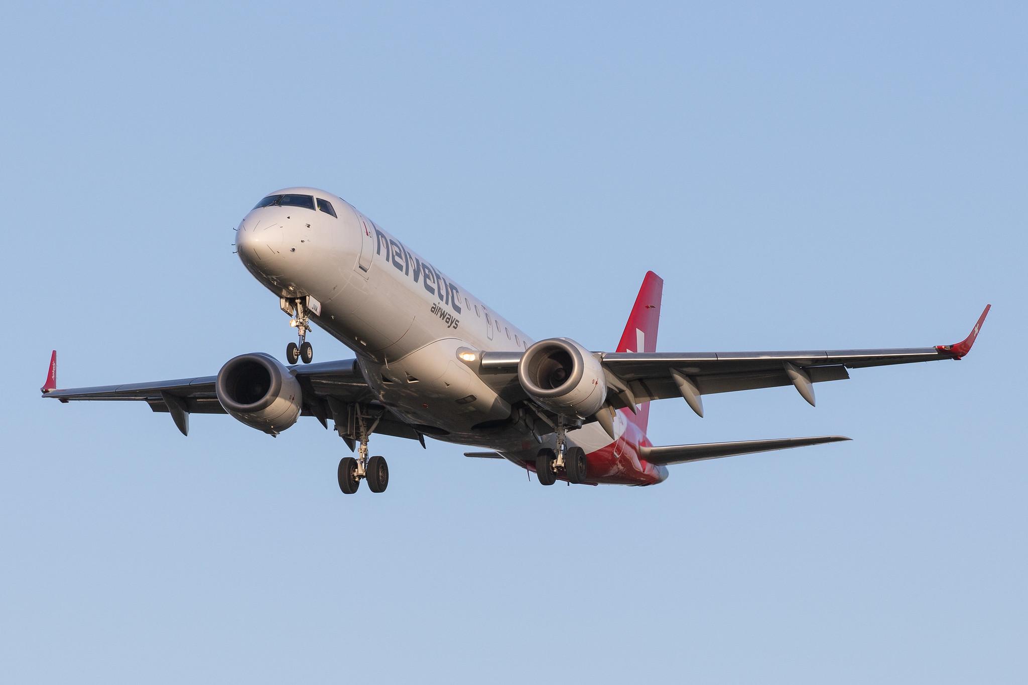 London Heathrow Airport: Helvetic Airways (2L / OAW) |  Embraer E190LR E190 | HB-JVM | MSN 19000349
