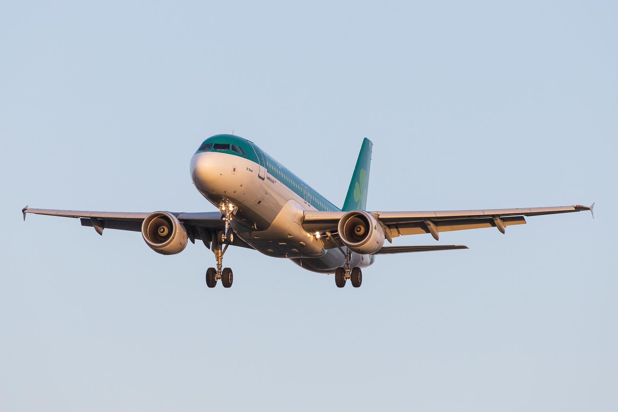 London Heathrow Airport: Aer Lingus (EI / EIN) |  Airbus A320-214 A320 | EI-DVI | MSN 3501