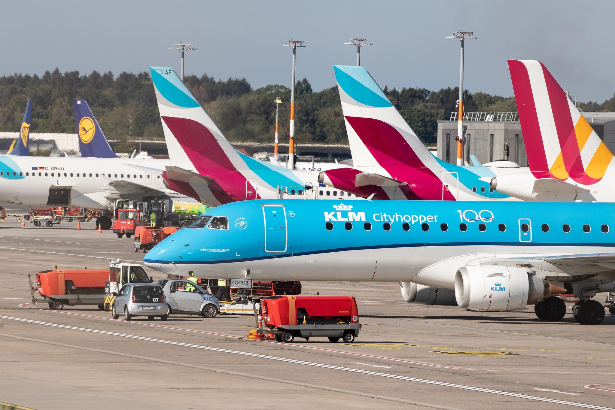 Hamburg Airport: KLM (KL / KLM) | Operator: KLM Cityhopper |  Embraer ERJ-190STD E190 | PH-EZG | MSN 19000315