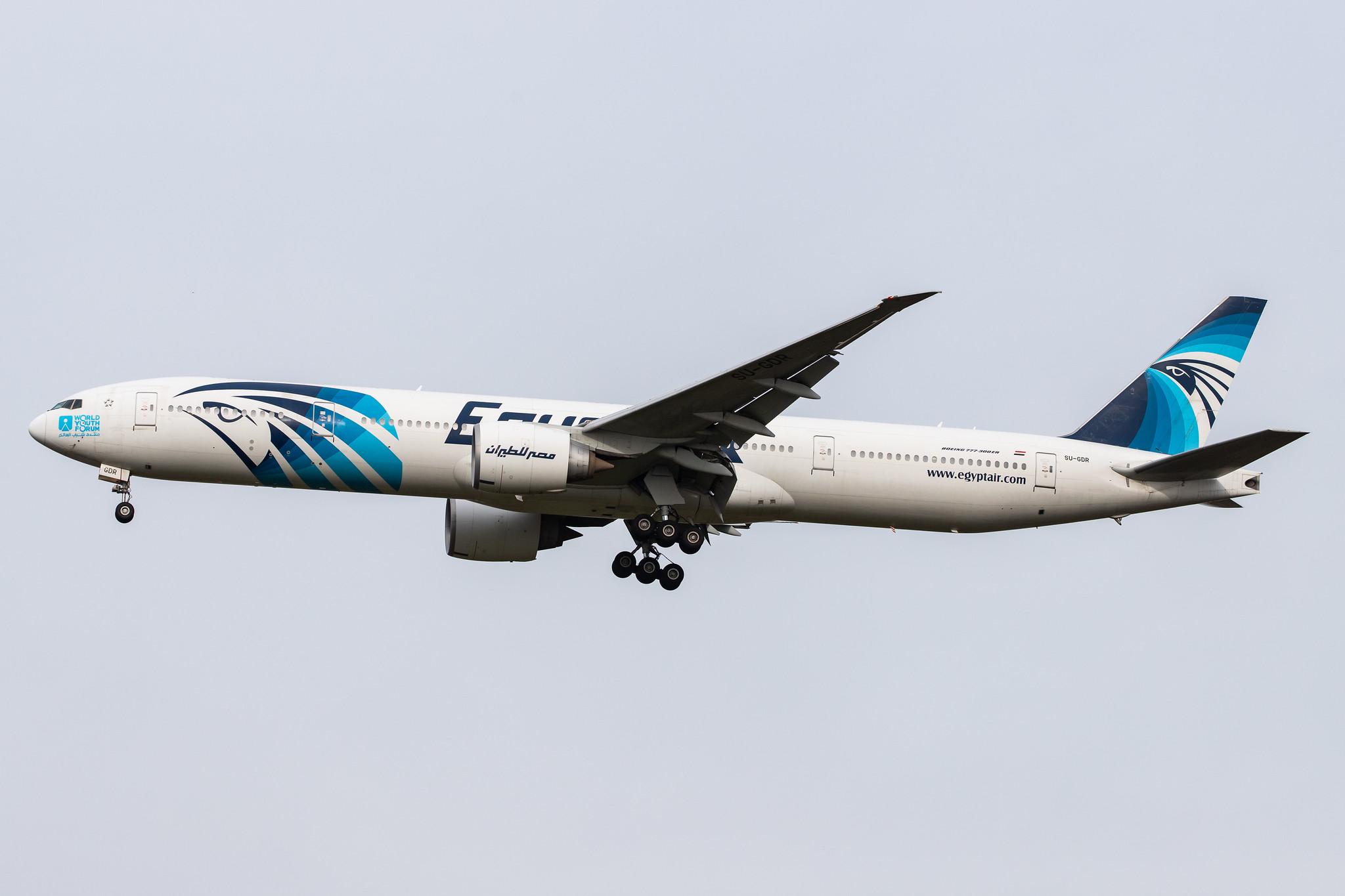 London Heathrow Airport: EgyptAir (MS / MSR) |  Boeing 777-36N(ER) B77W | SU-GDR | MSN 38291