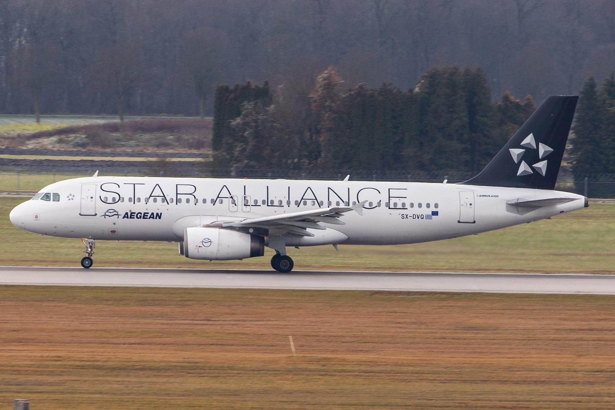 Munich Airport: Aegean Airlines (A3 / AEE) |  Livery: Star Alliance livery |  Airbus A320-232 A320 | SX-DVQ | MSN 3526
