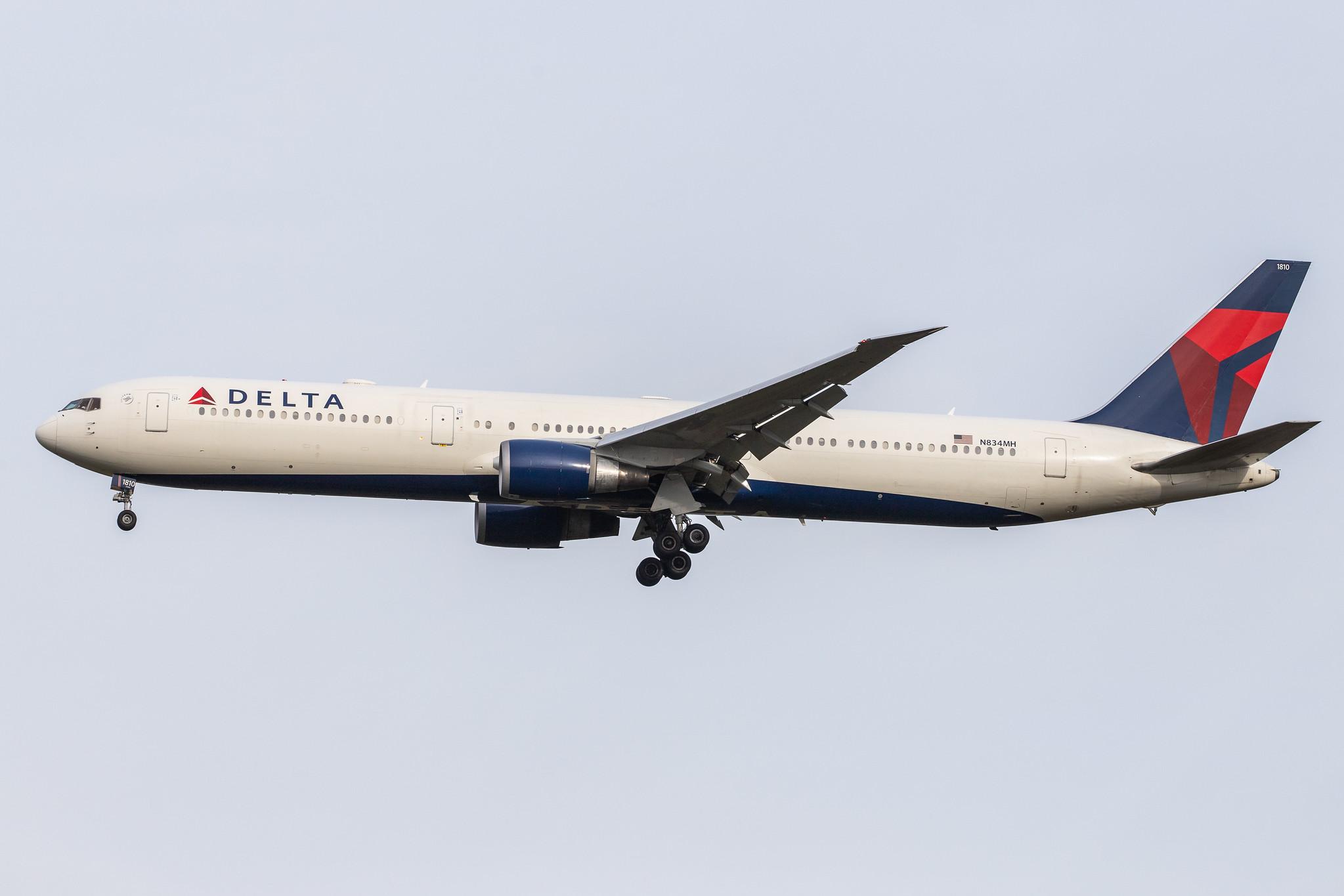 London Heathrow Airport: Delta Air Lines (DL / DAL) |  Boeing 767-432(ER) B764 | N834MH | MSN 29707