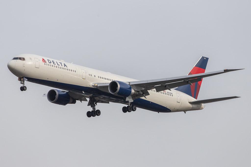 London Heathrow Airport: Delta Air Lines (DL / DAL) |  Boeing 767-432(ER) B764 | N834MH | MSN 29707