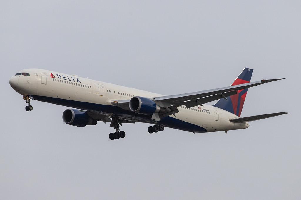 London Heathrow Airport: Delta Air Lines (DL / DAL) |  Boeing 767-432(ER) B764 | N828MH | MSN 29699