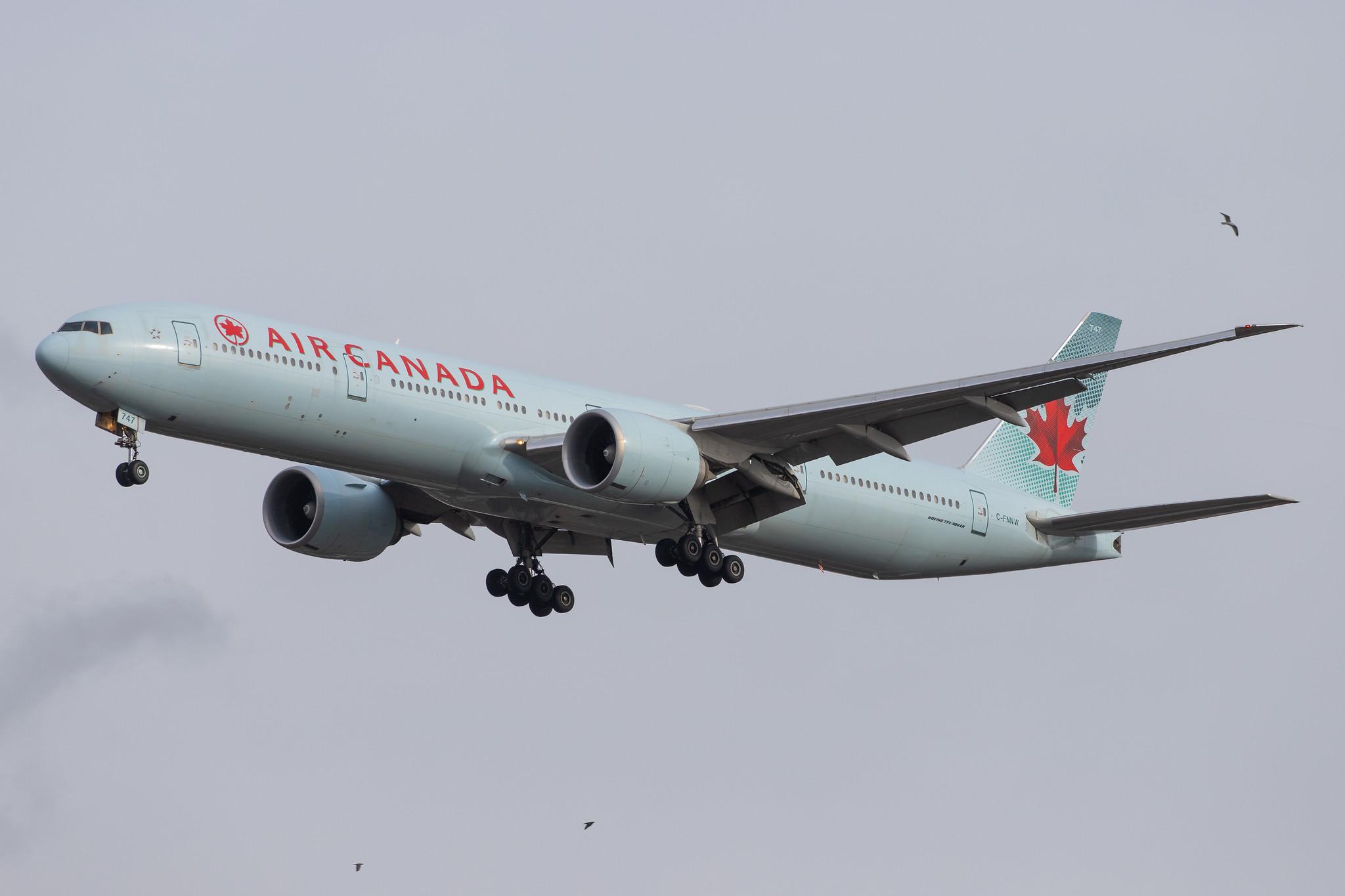 London Heathrow Airport: Air Canada (AC / ACA) |  Boeing 777-333(ER) B77W | C-FNNW | MSN 43250