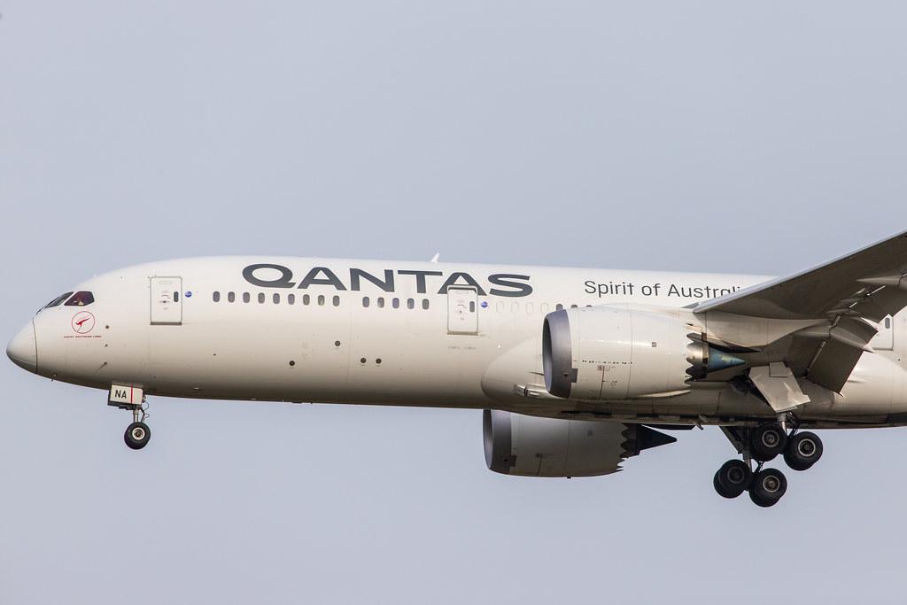 London Heathrow Airport: Qantas (QF / QFA) |  Boeing 787-9 Dreamliner B789 | VH-ZNA | MSN 39038