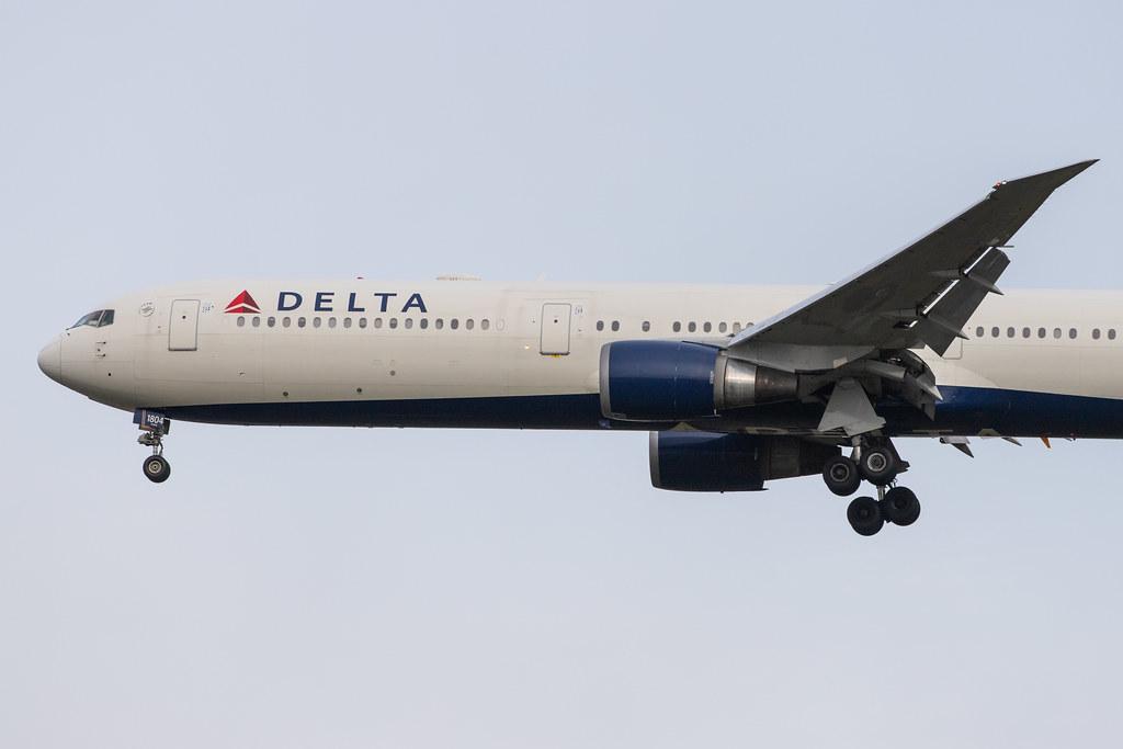 London Heathrow Airport: Delta Air Lines (DL / DAL) |  Boeing 767-432(ER) B764 | N828MH | MSN 29699