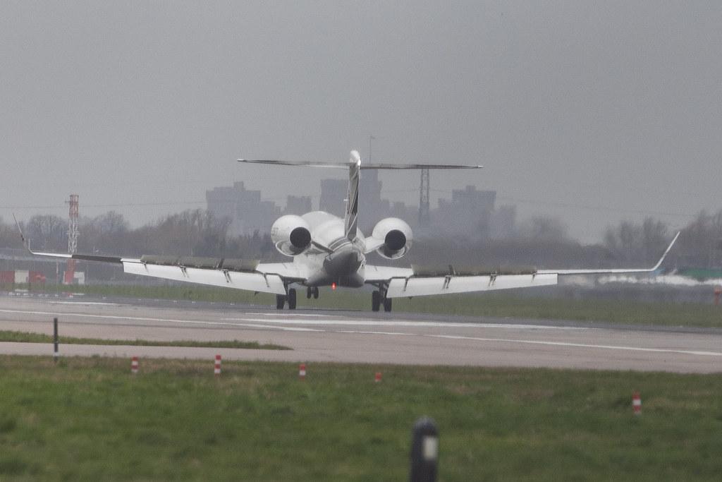 London Heathrow Airport: Private Owner |  Gulfstream G650ER GLF6 | B-2977 | MSN 6205