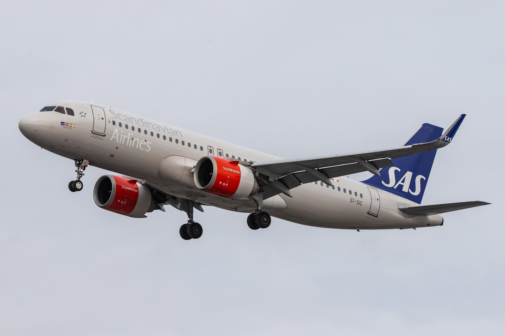 London Heathrow Airport: SAS (SK / SAS) | Operator: SAS Ireland |  Airbus A320-251N A20N | EI-SIC | MSN 7979