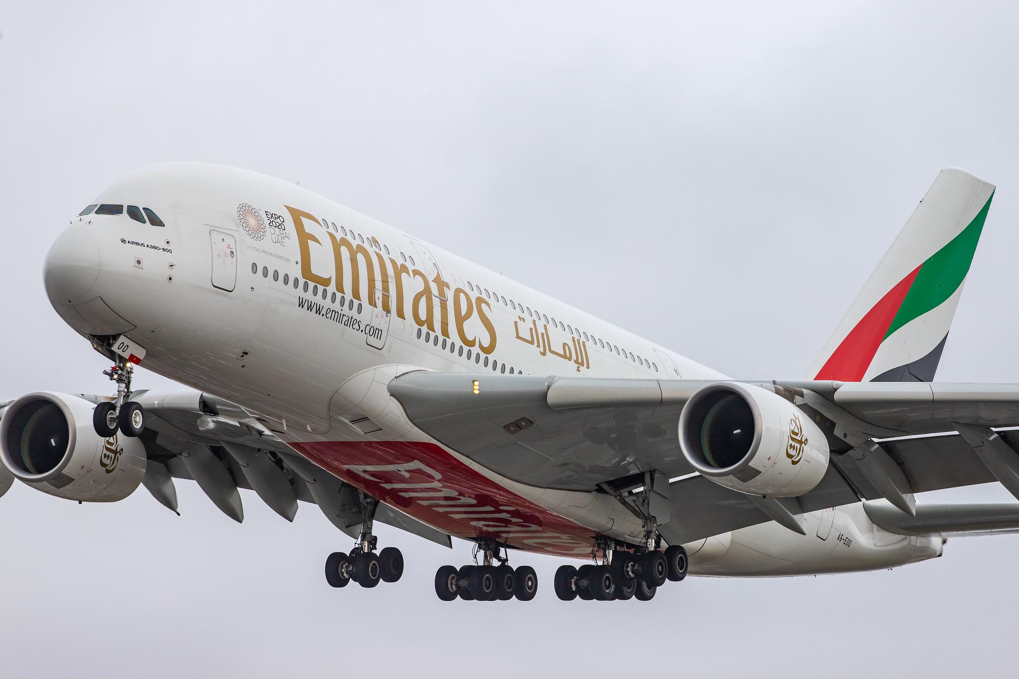 London Heathrow Airport: Emirates (EK / UAE) |  Airbus A380-861 A388 | A6-EOO | MSN 190