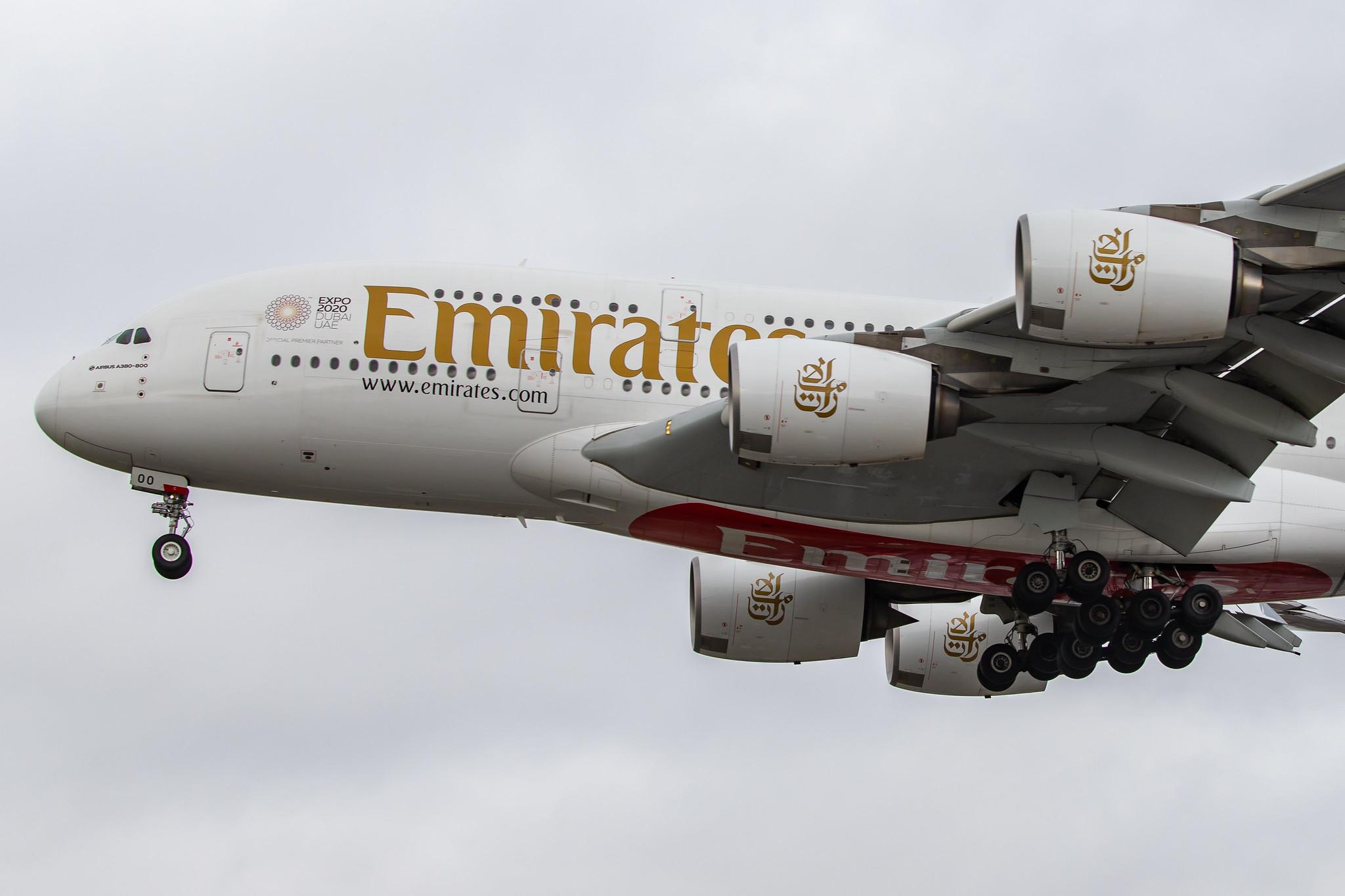 London Heathrow Airport: Emirates (EK / UAE) |  Airbus A380-861 A388 | A6-EOO | MSN 190