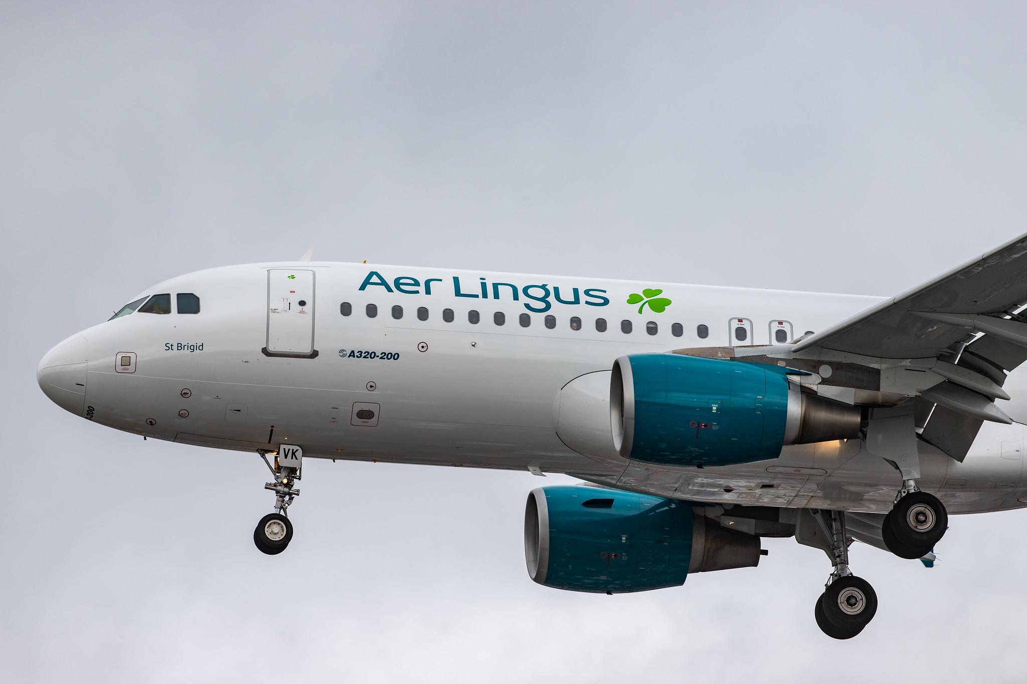 London Heathrow Airport: Aer Lingus (EI / EIN) |  Airbus A320-214 A320 | EI-DVK | MSN 4572