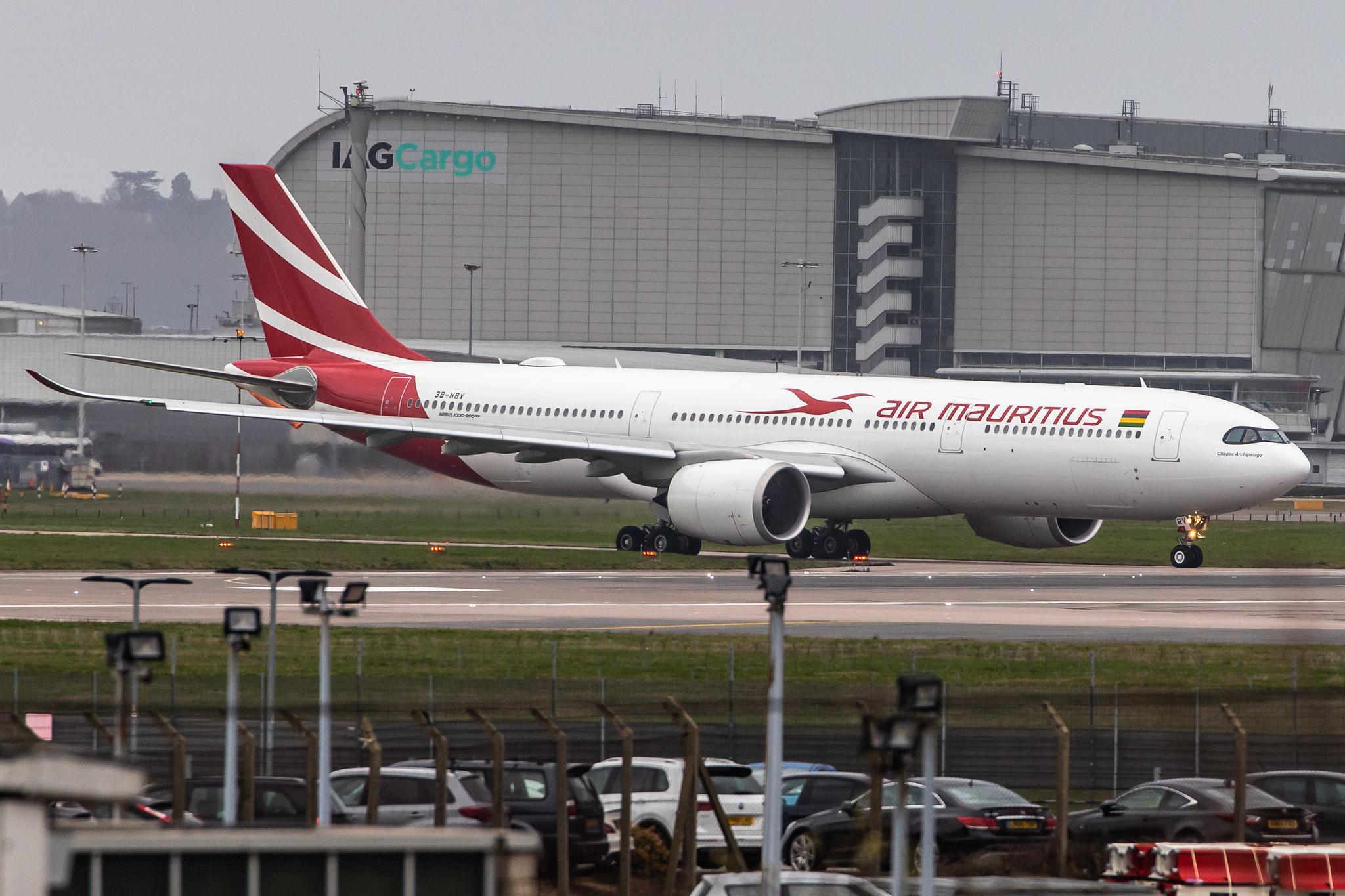 London Heathrow Airport: Air Mauritius (MK / MAU) |  Airbus A330-941 A339 | 3B-NBV | MSN 1890