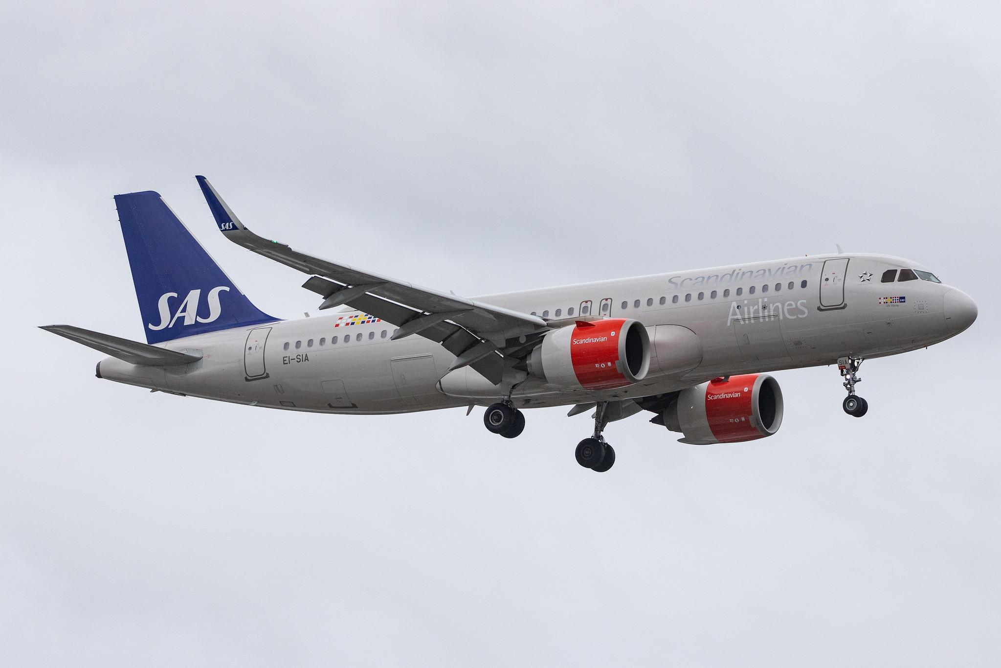 London Heathrow Airport: SAS (SK / SAS) | Operator: SAS Ireland |  Airbus A320-251N A20N | EI-SIA | MSN 7897