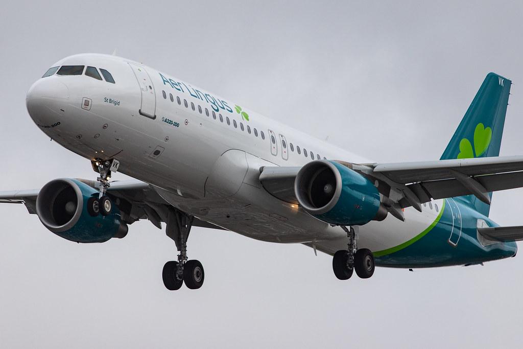 London Heathrow Airport: Aer Lingus (EI / EIN) |  Airbus A320-214 A320 | EI-DVK | MSN 4572