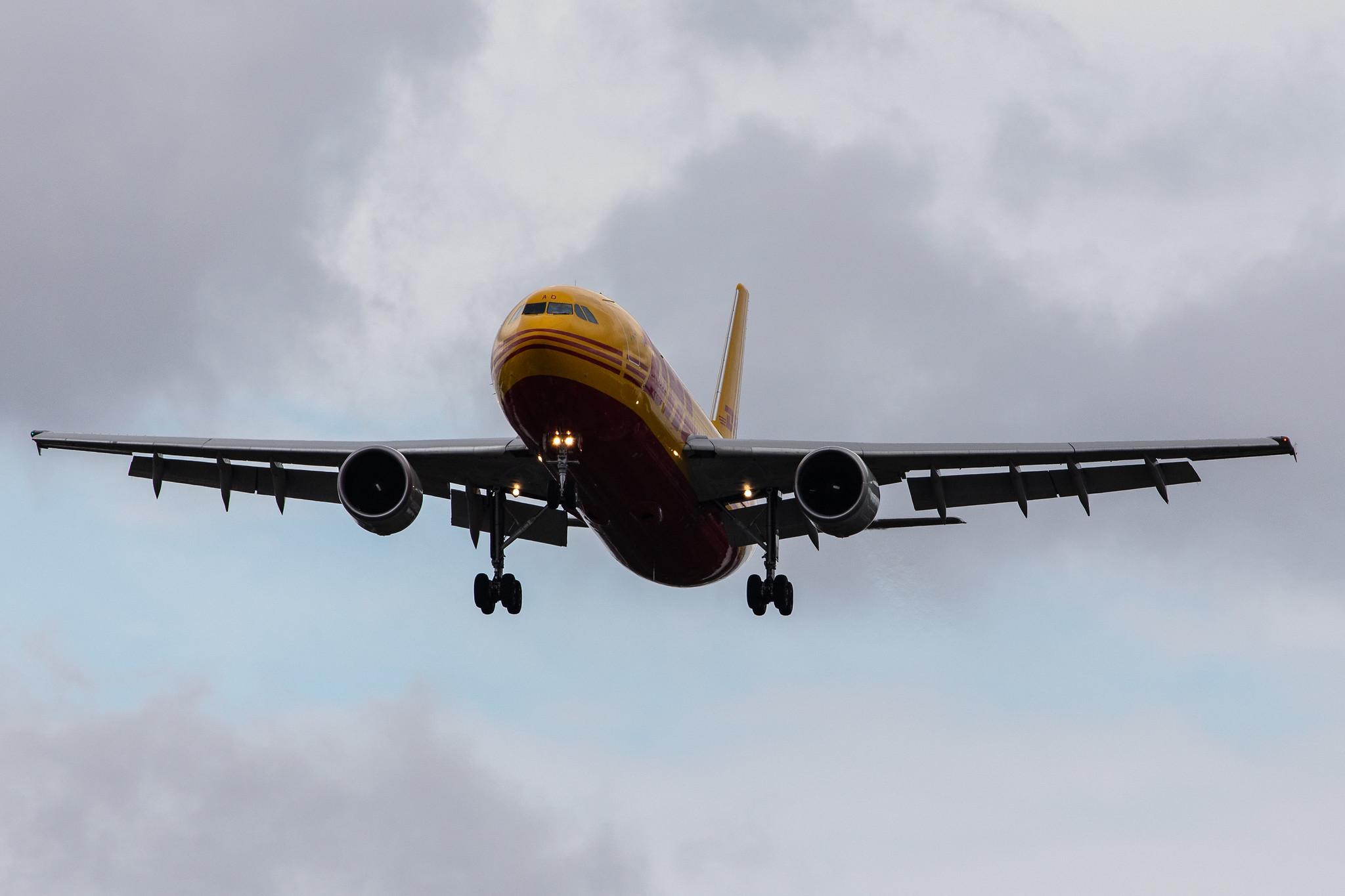 London Heathrow Airport: DHL (D0 / DHK) | Operator: European Air Transport |  Airbus A300B4-622R(F) A306 | D-AEAD | MSN 617