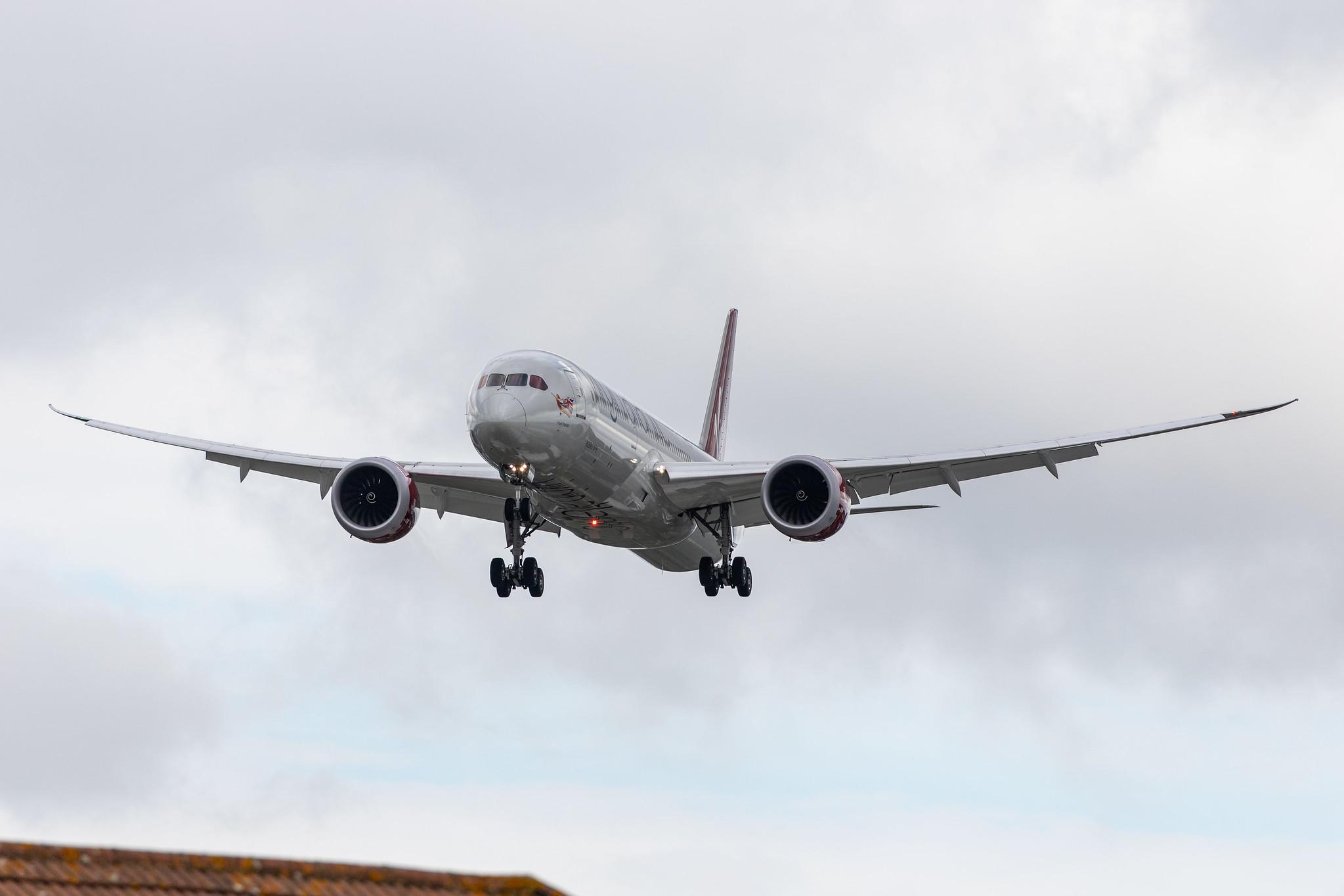 London Heathrow Airport: Virgin Atlantic (VS / VIR) |  Boeing 787-9 Dreamliner B789 | G-VOWS | MSN 37974