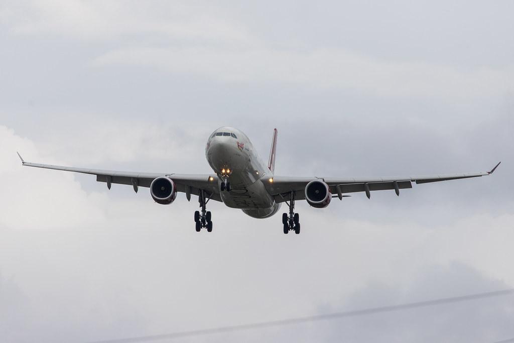 London Heathrow Airport: Virgin Atlantic (VS / VIR) |  Airbus A330-343 A333 | G-VUFO | MSN 1352