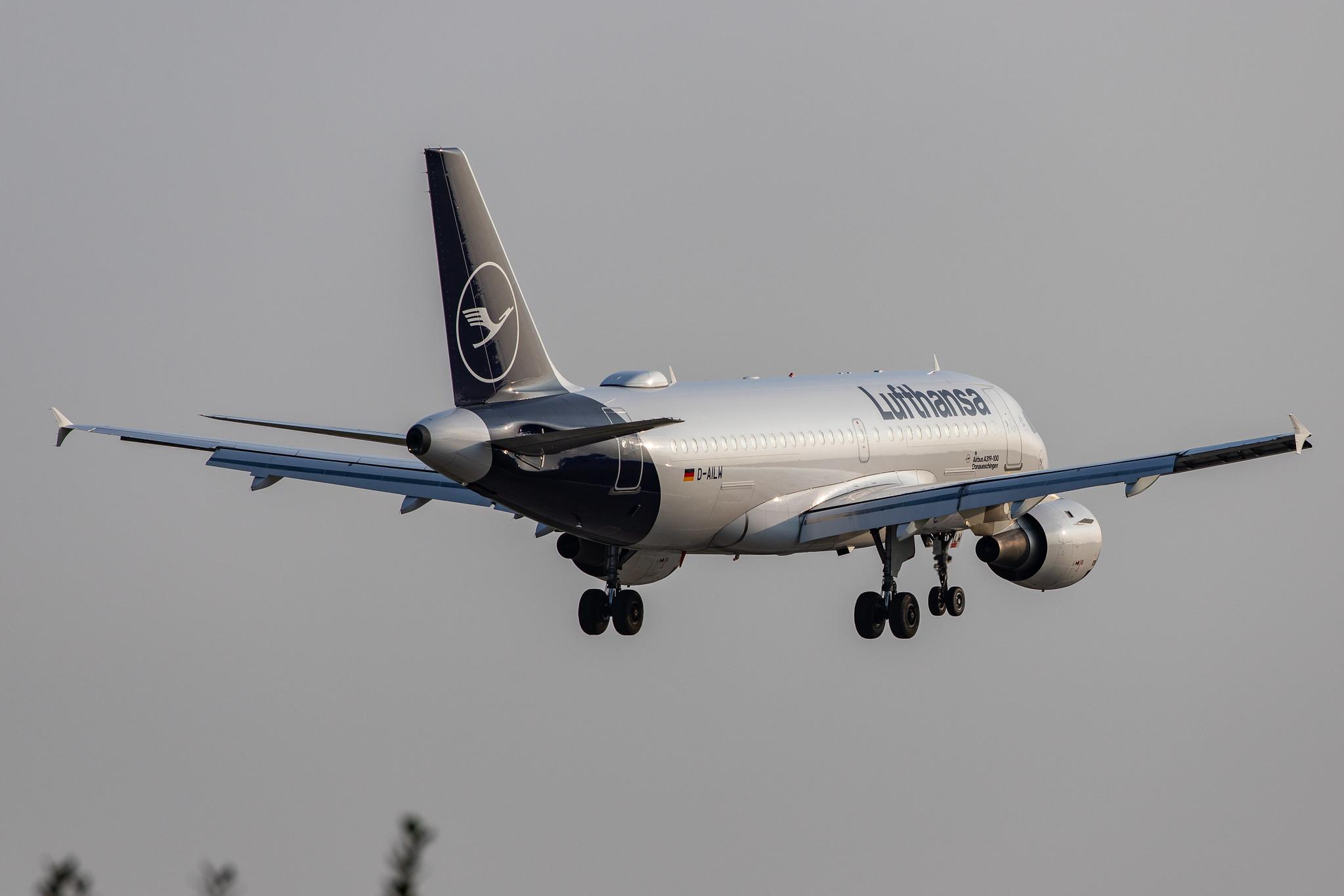 Hamburg Airport: Lufthansa (LH / DLH) |  Airbus A319-114 A319 | D-AILW | MSN 0853