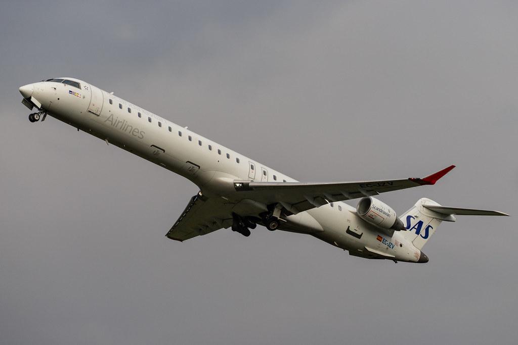 Hamburg Airport: Iberia Regional (IB / IBE) | Operator: Air Nostrum |  Bombardier CRJ-900ER CRJ9 | EC-JZV | MSN 15117