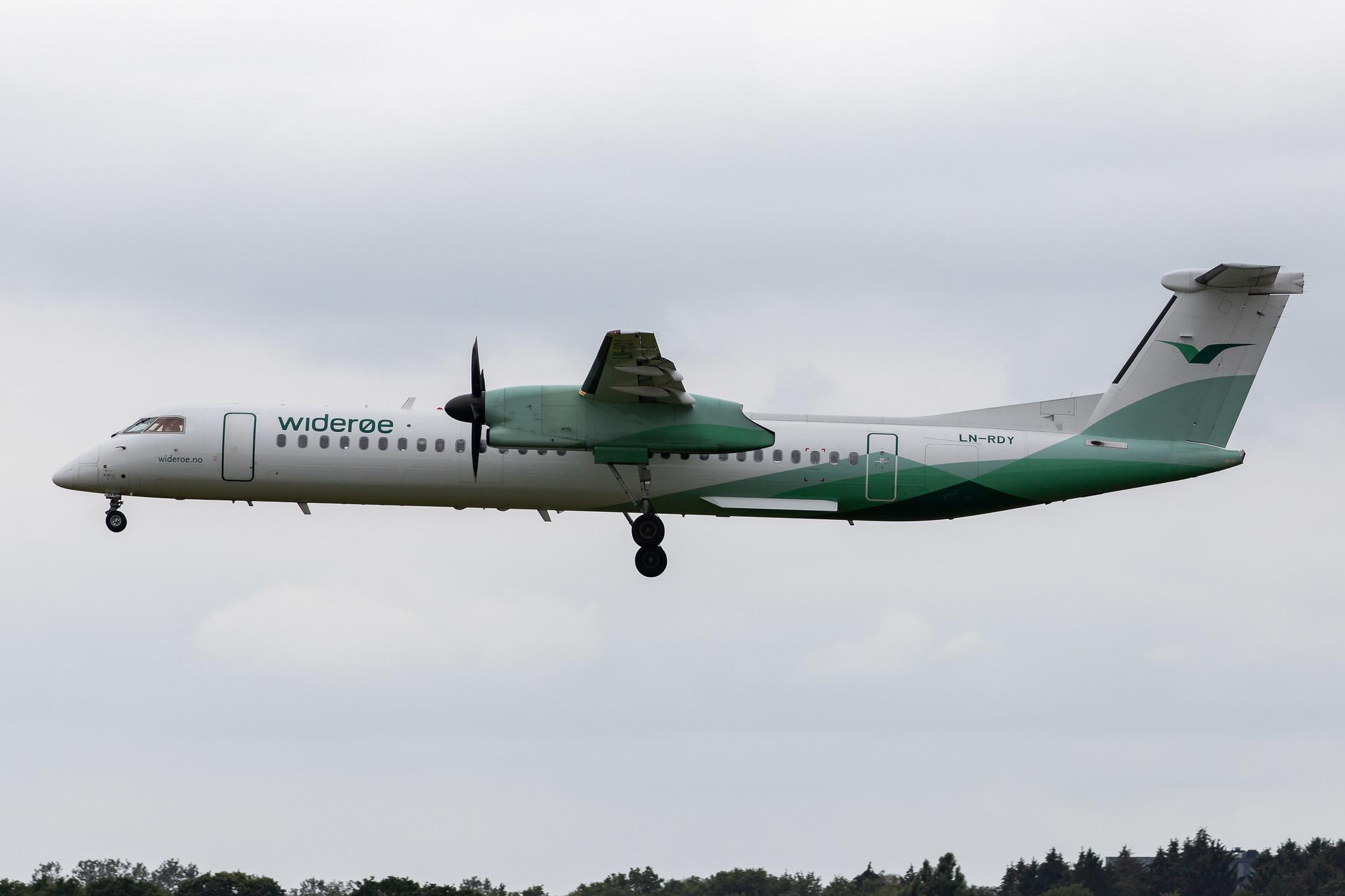 Hamburg Airport: Wideroe (WF / WIF) |  De Havilland Canada Dash 8 Q400 DH8D | LN-RDY | MSN 4062