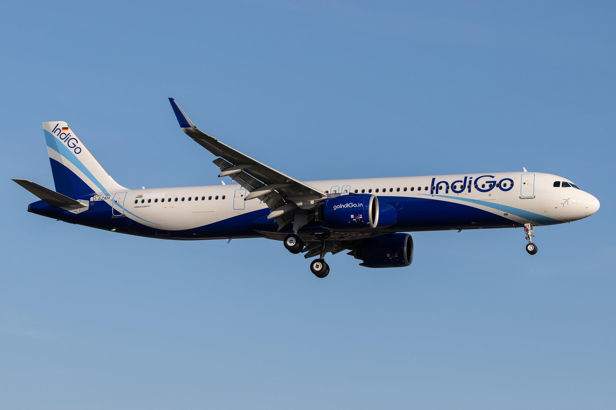 Hamburg Airport: Airbus (/ AIB) |  Airbus A321 A321 | D-AZAH | MSN 9301 (IndiGo, Testflug)