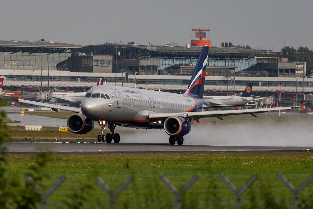 Hamburg Airport: Aeroflot (SU / AFL) |  Airbus A320-214 A320 | VP-BZO | MSN 3574
