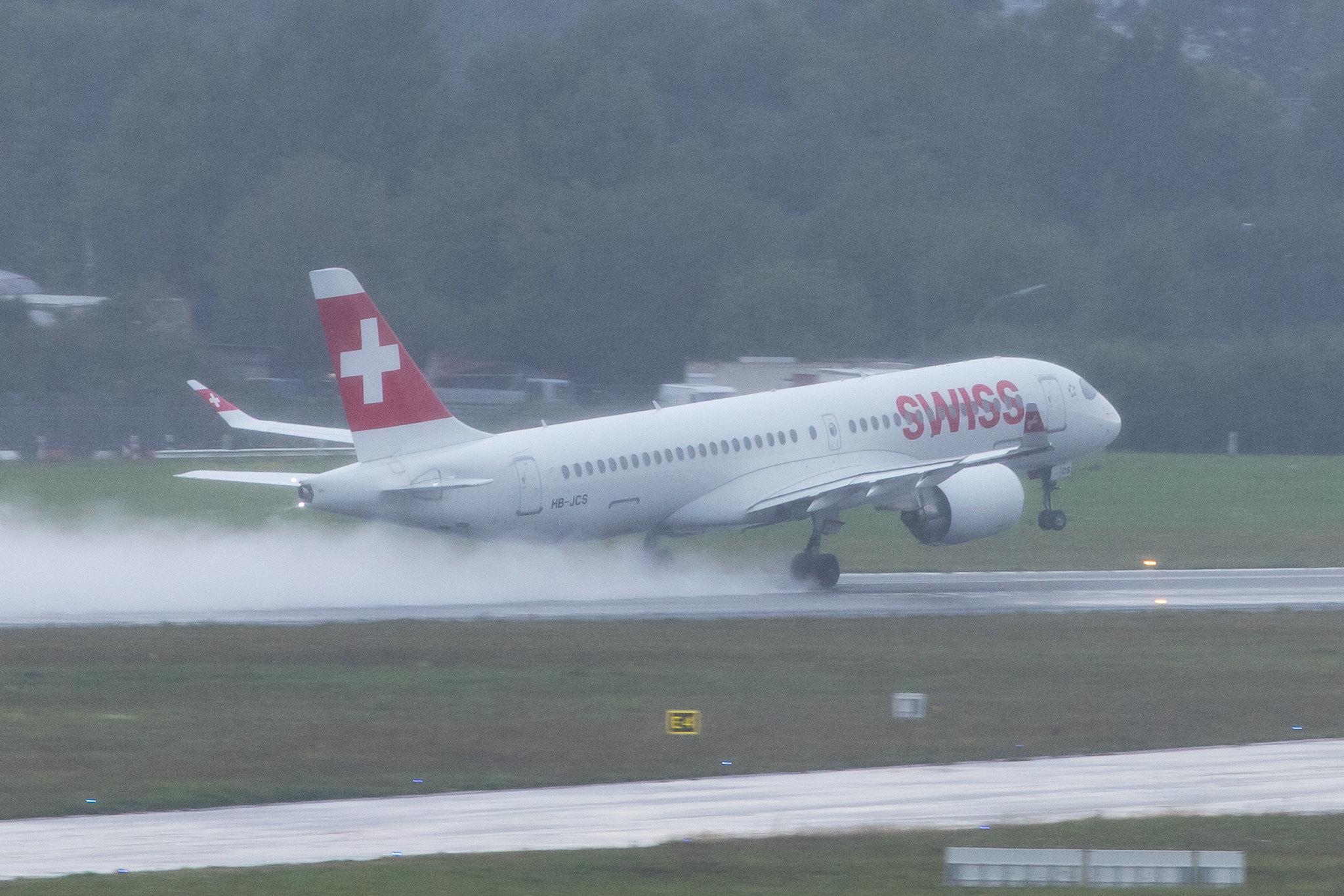 Hamburg Airport: Swiss (LX / SWR) |  Airbus A220-300 BCS3 | HB-JCS | MSN 55045