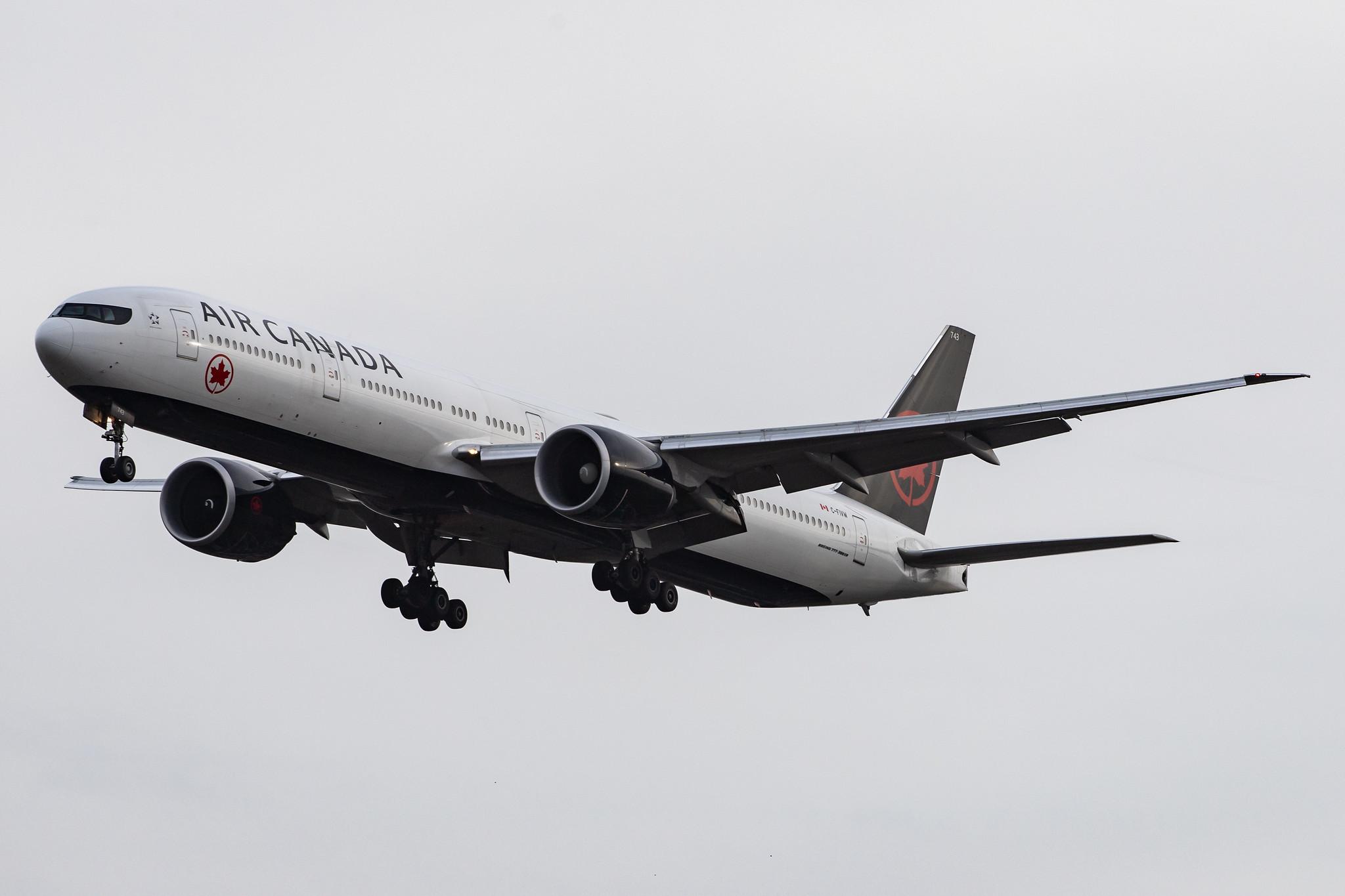 London Heathrow Airport: Air Canada (AC / ACA) |  Boeing 777-333(ER) B77W | C-FIVW | MSN 42218
