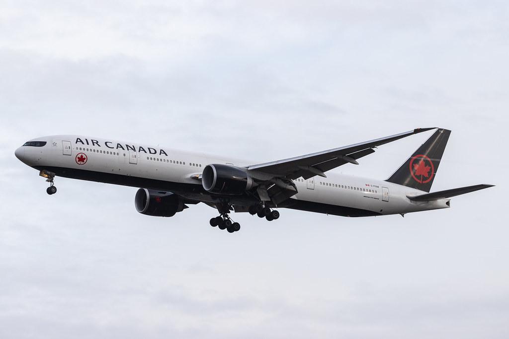 London Heathrow Airport: Air Canada (AC / ACA) |  Boeing 777-333(ER) B77W | C-FIVW | MSN 42218